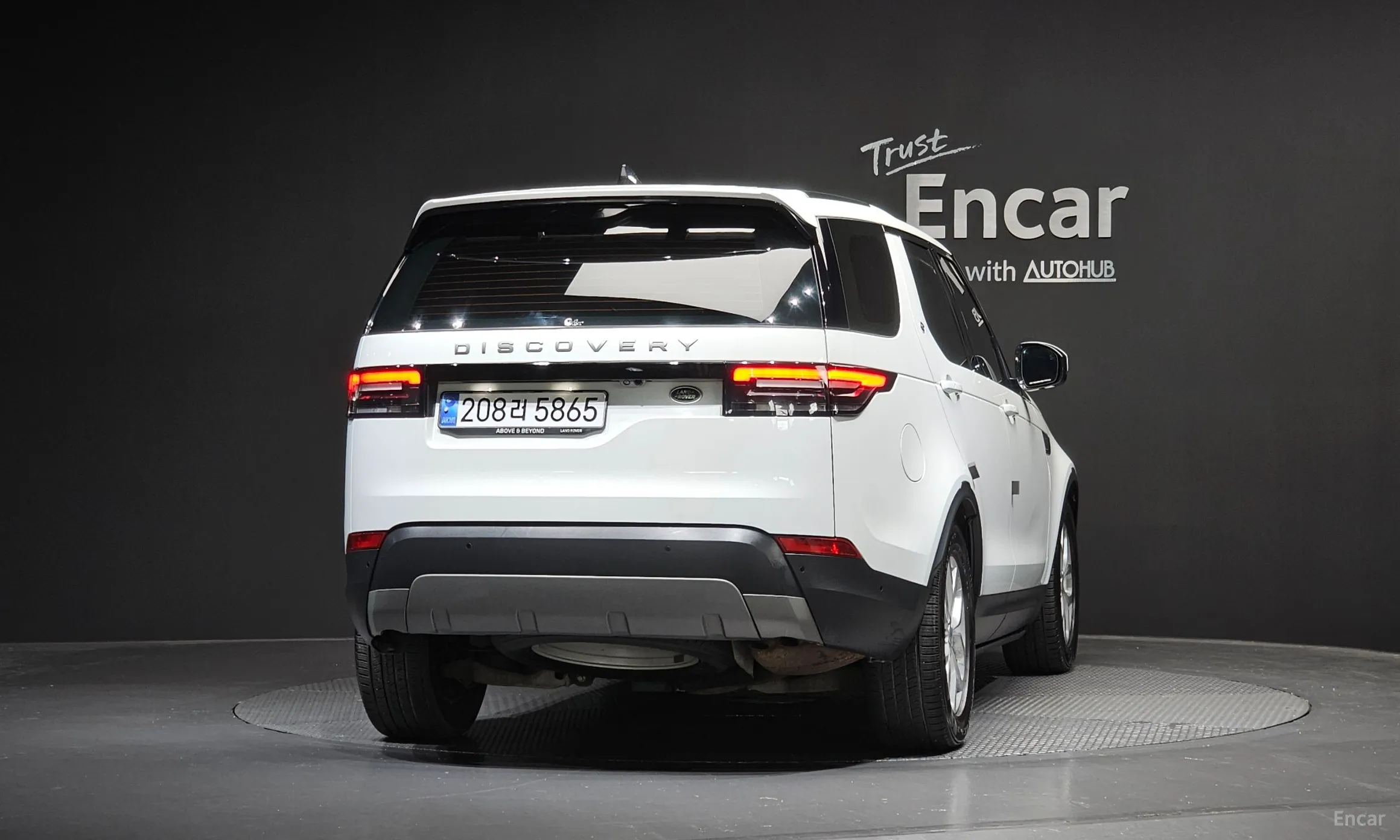 Land Rover Discovery 5 превью 4