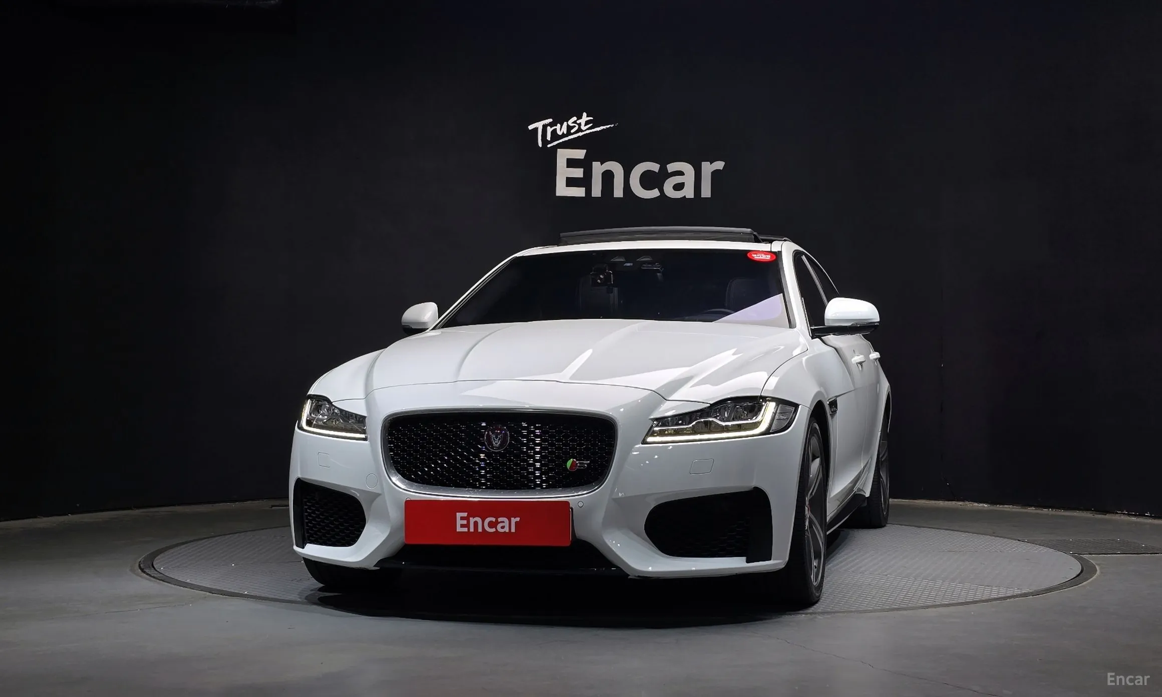 Jaguar XF (x260) превью 3