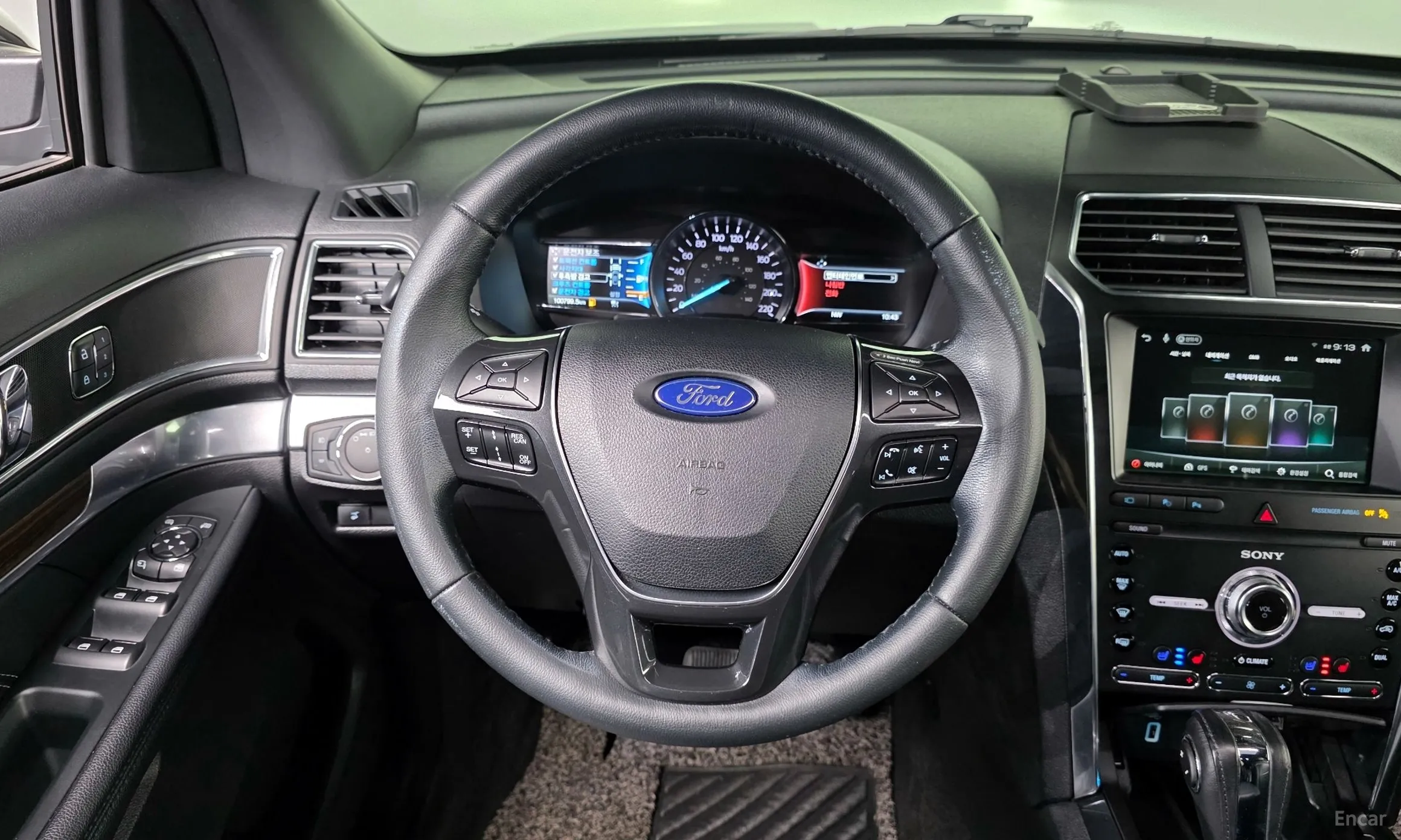 Ford Explorer превью 14
