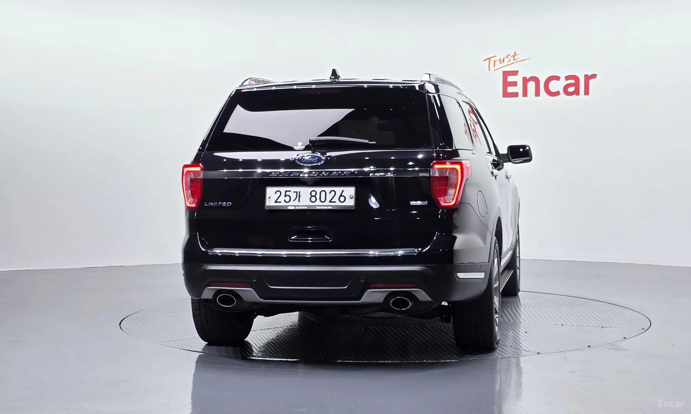 Ford Explorer превью 4