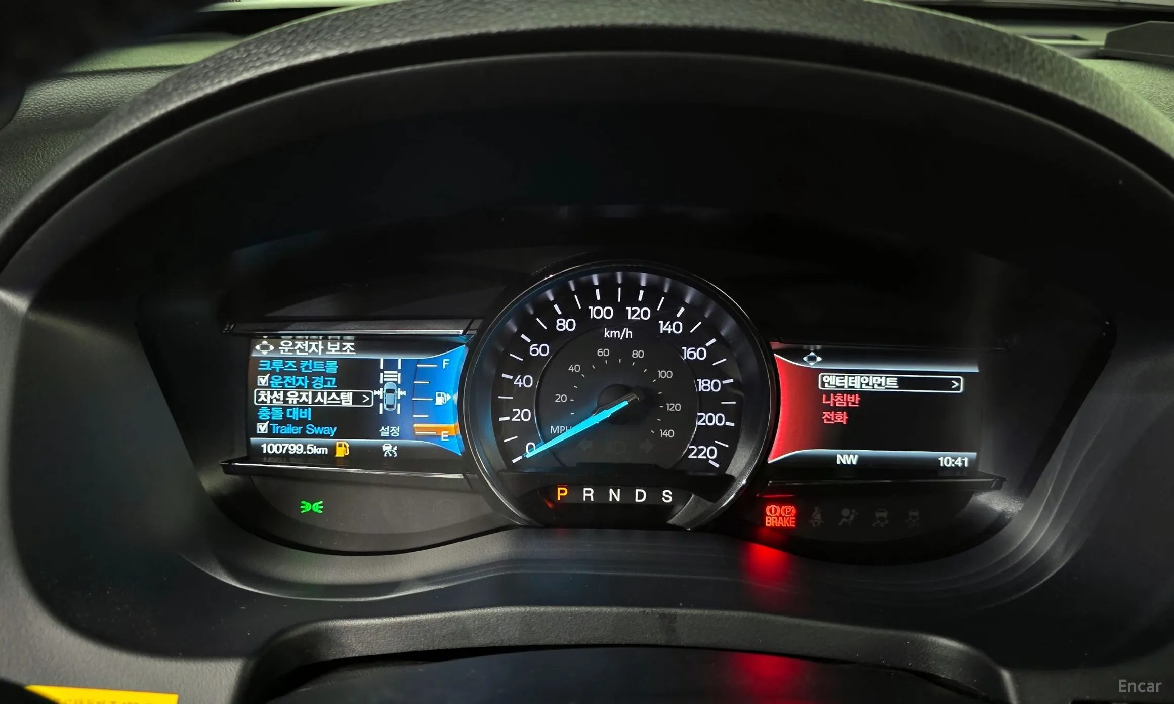 Ford Explorer превью 8