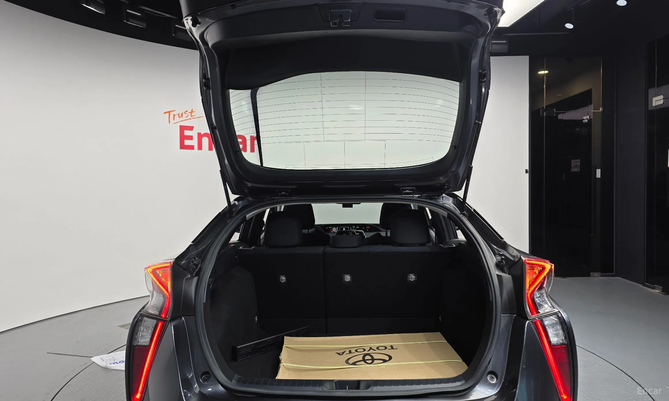 Toyota Prius 4th Generation превью 20