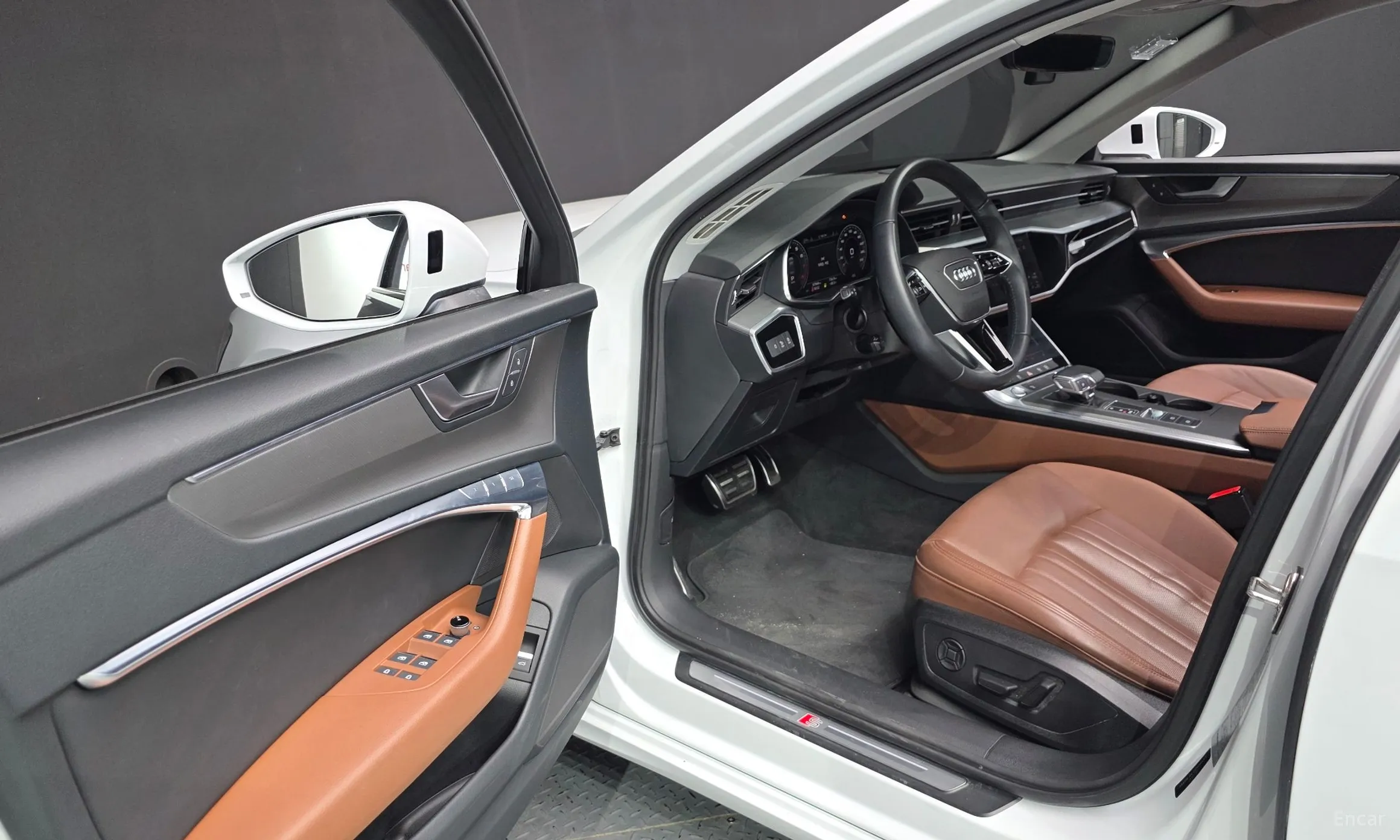 Audi A6 (C8) превью 10