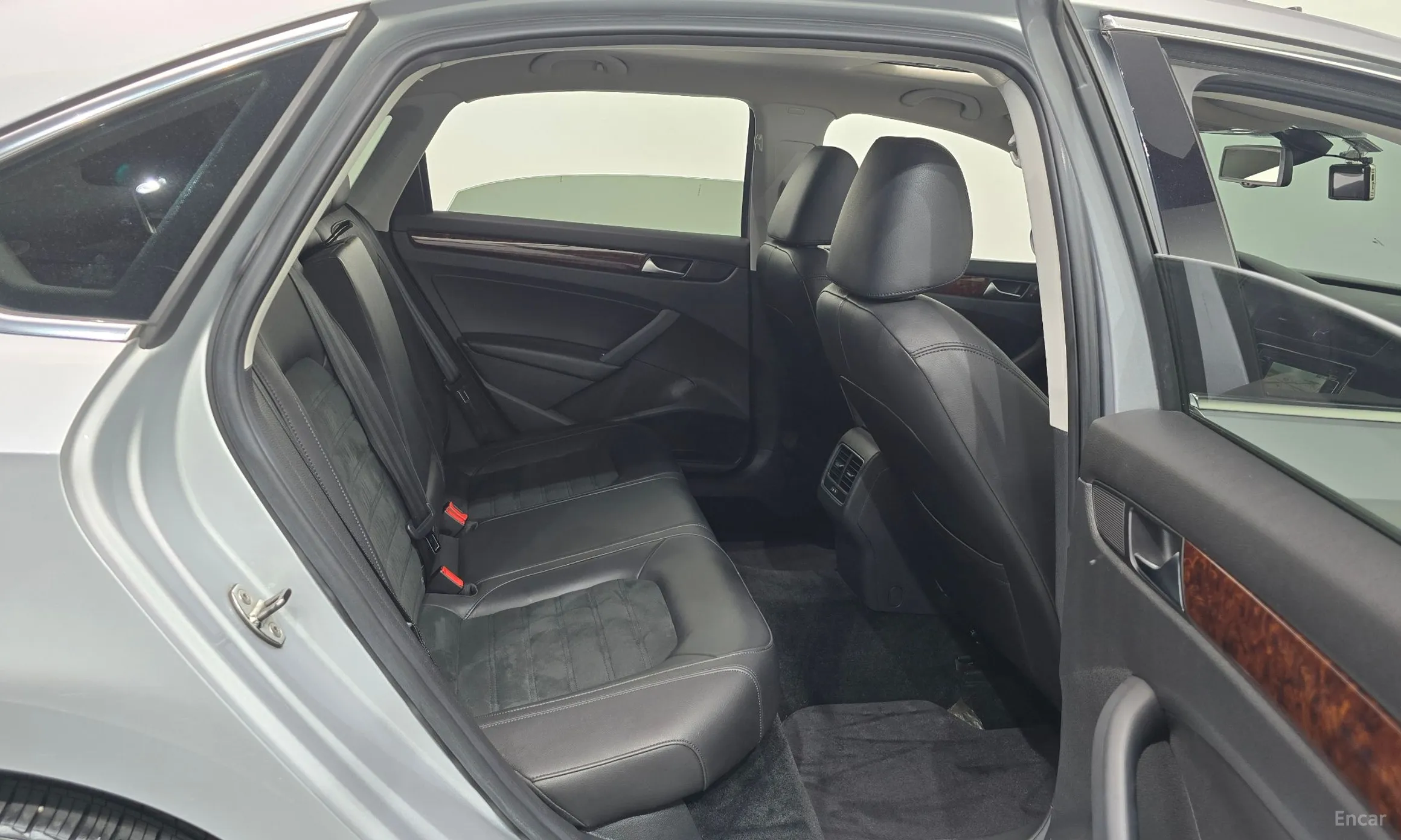 Volkswagen The New Passat превью 11