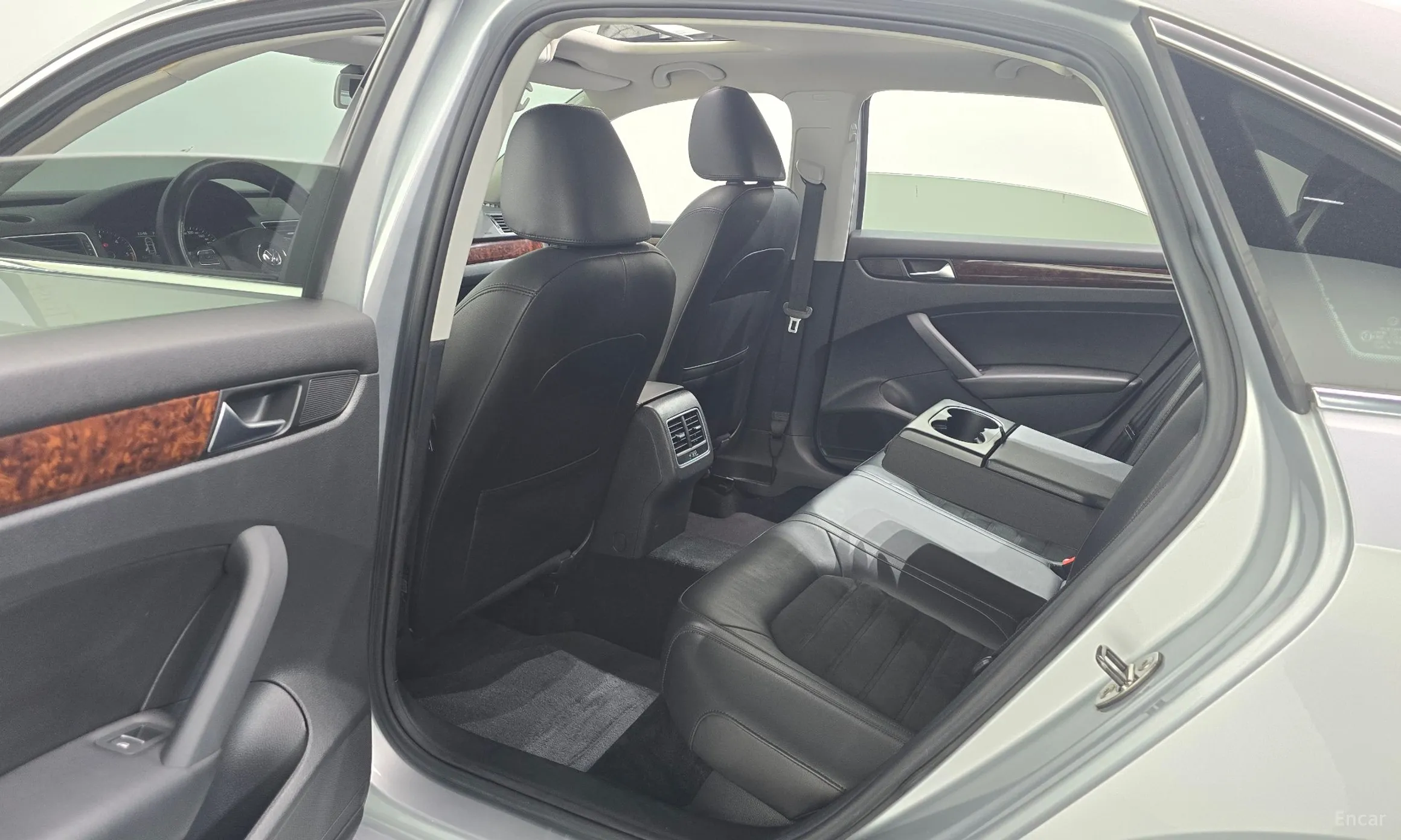 Volkswagen The New Passat превью 12