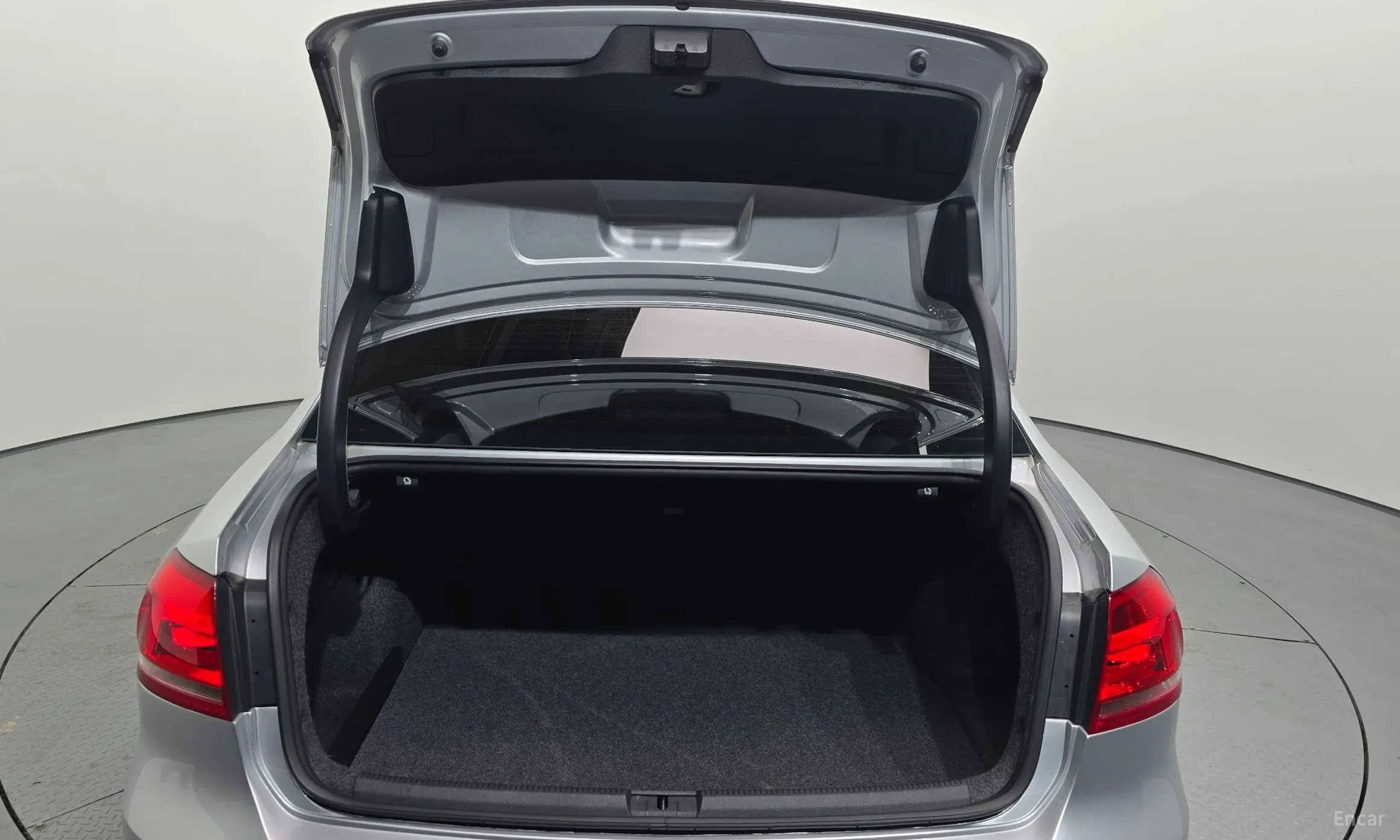 Volkswagen The New Passat превью 17