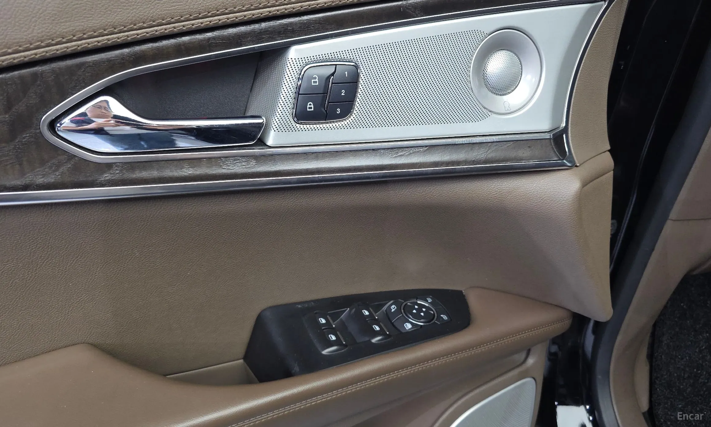 Lincoln MKX 2nd Generation превью 13