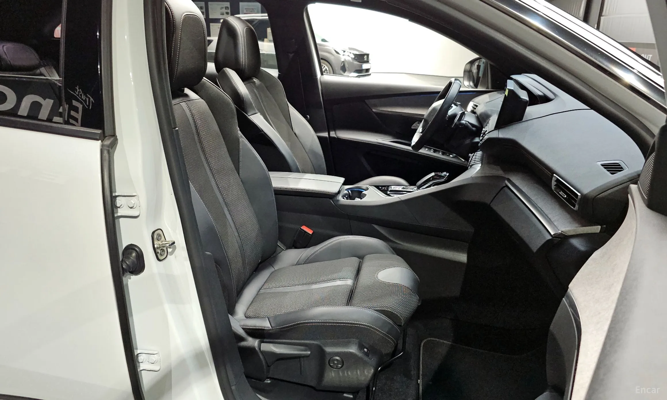 Peugeot 3008 2nd generation превью 12