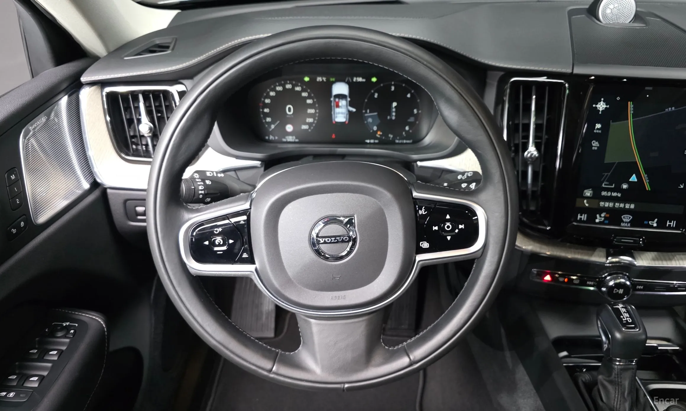 Volvo XC60 Gen 2 превью 14