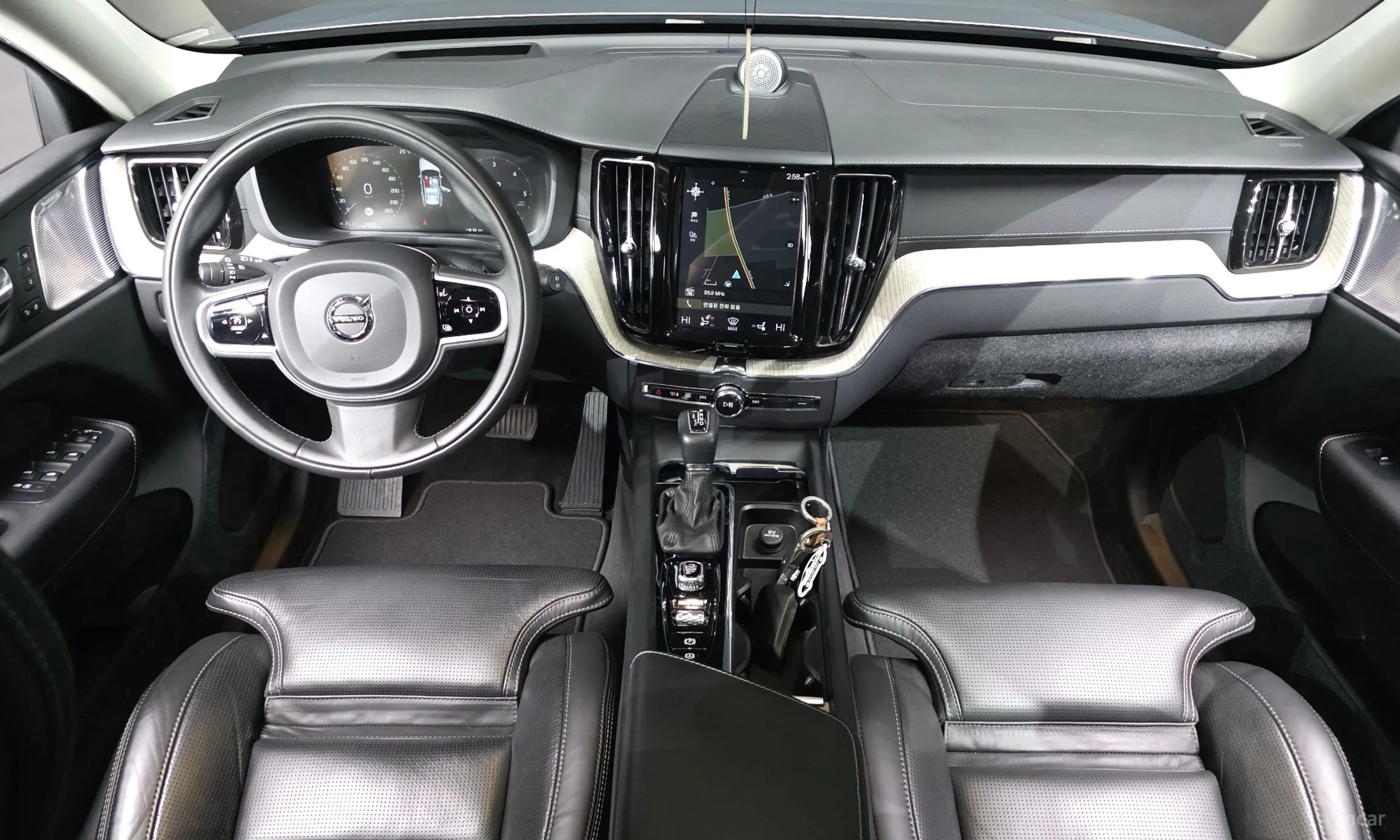 Volvo XC60 Gen 2 превью 7