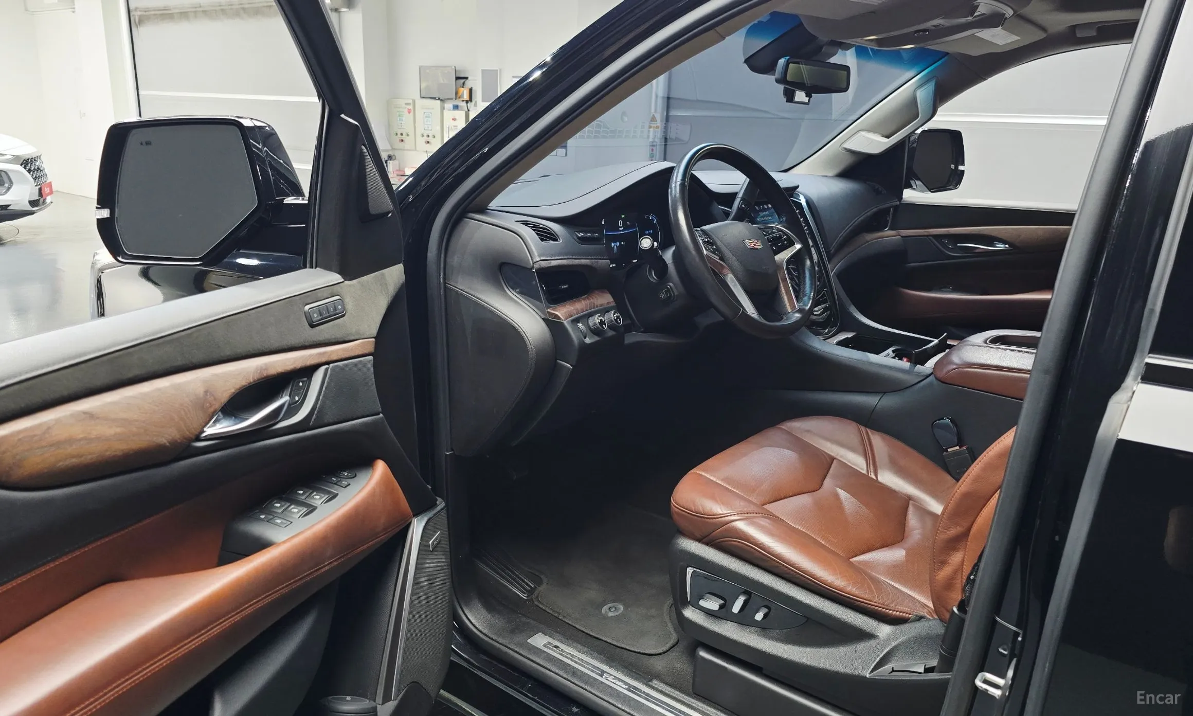 Cadillac Escalade превью 10