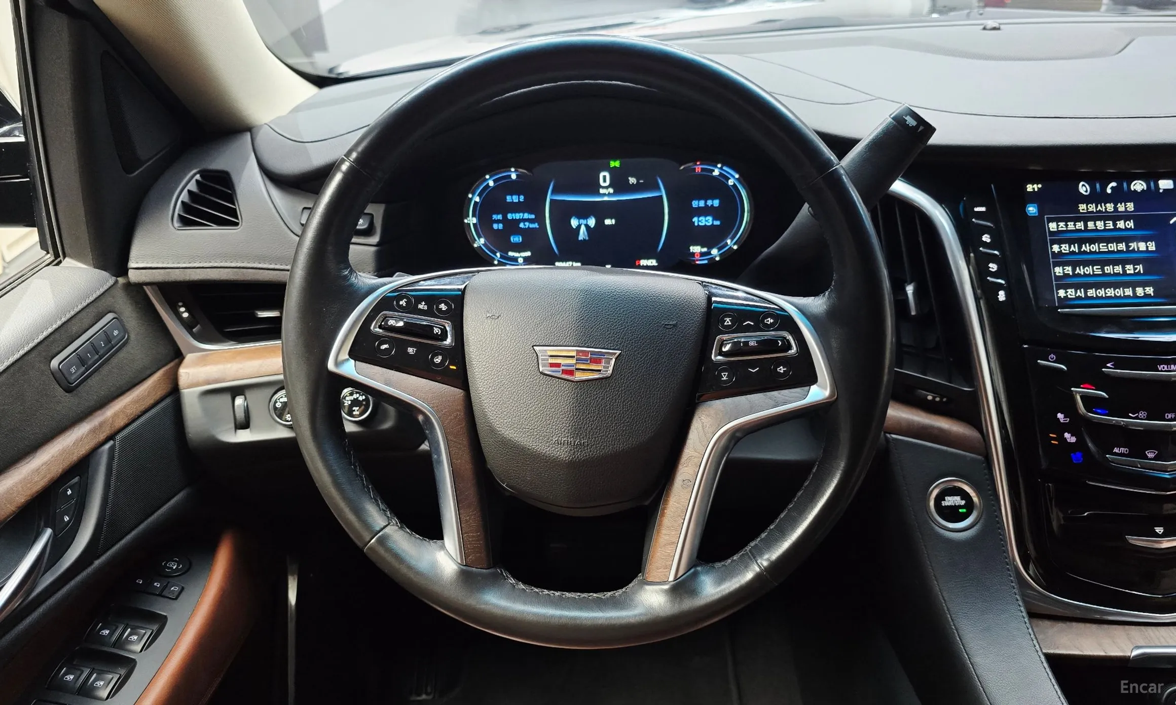 Cadillac Escalade превью 13