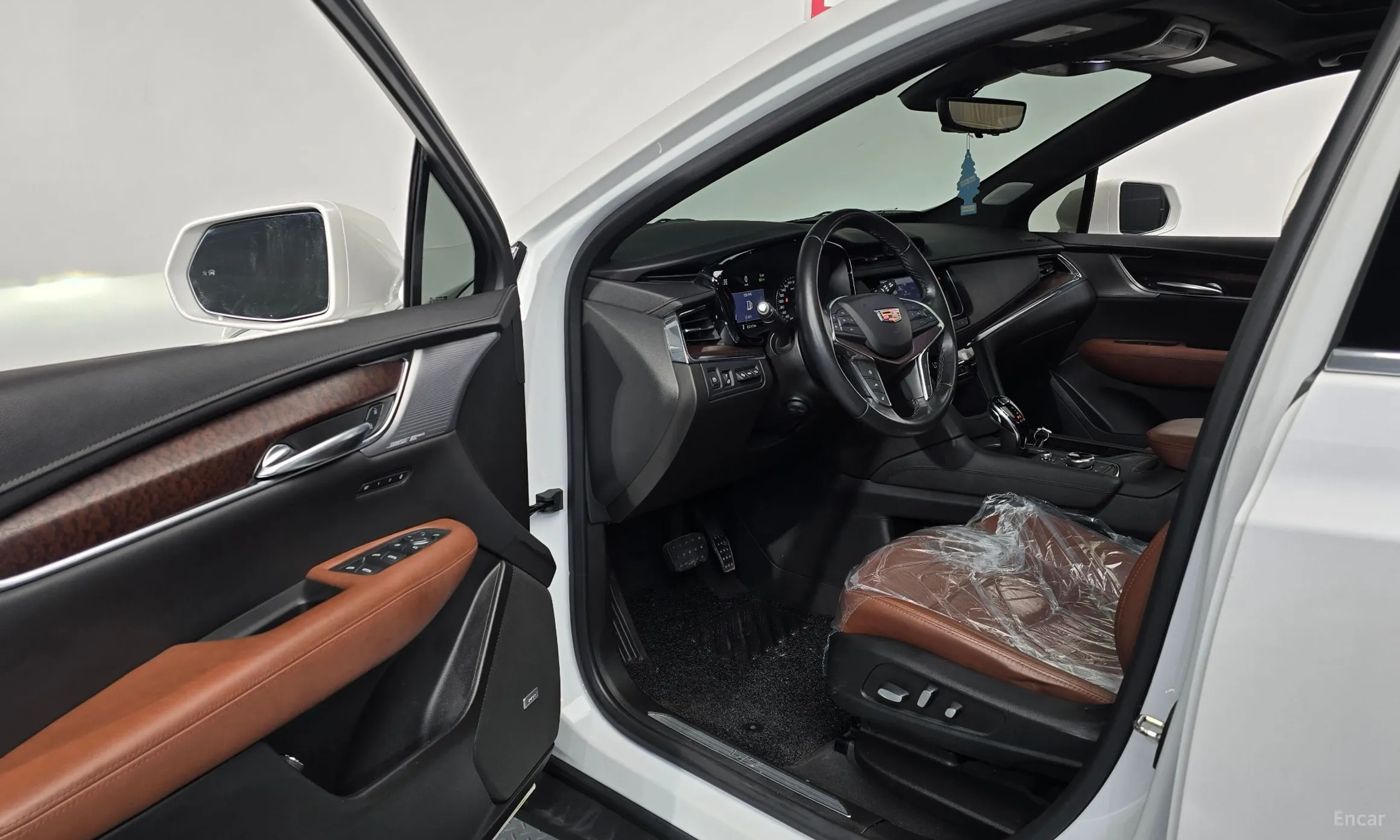Cadillac XT5 превью 10