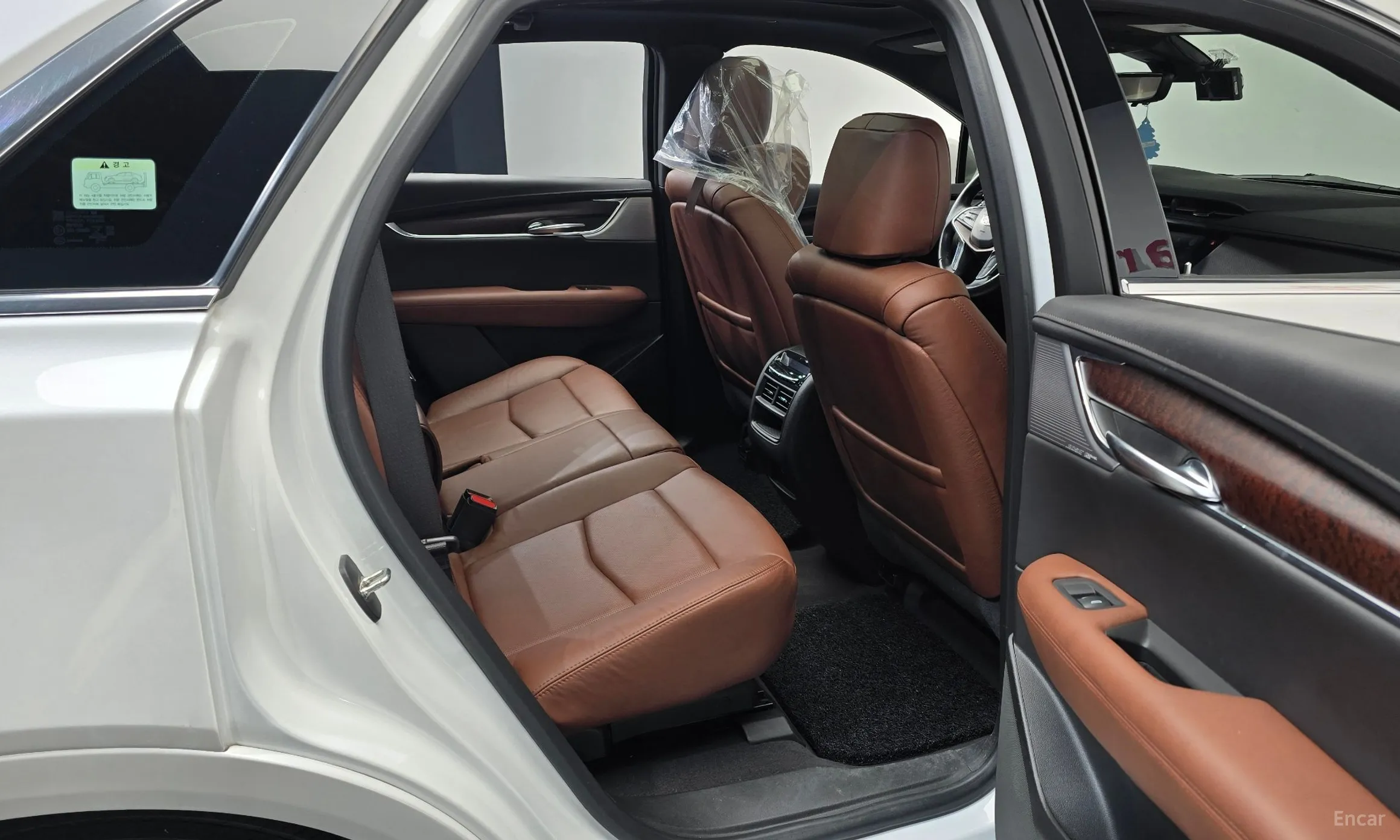 Cadillac XT5 превью 11