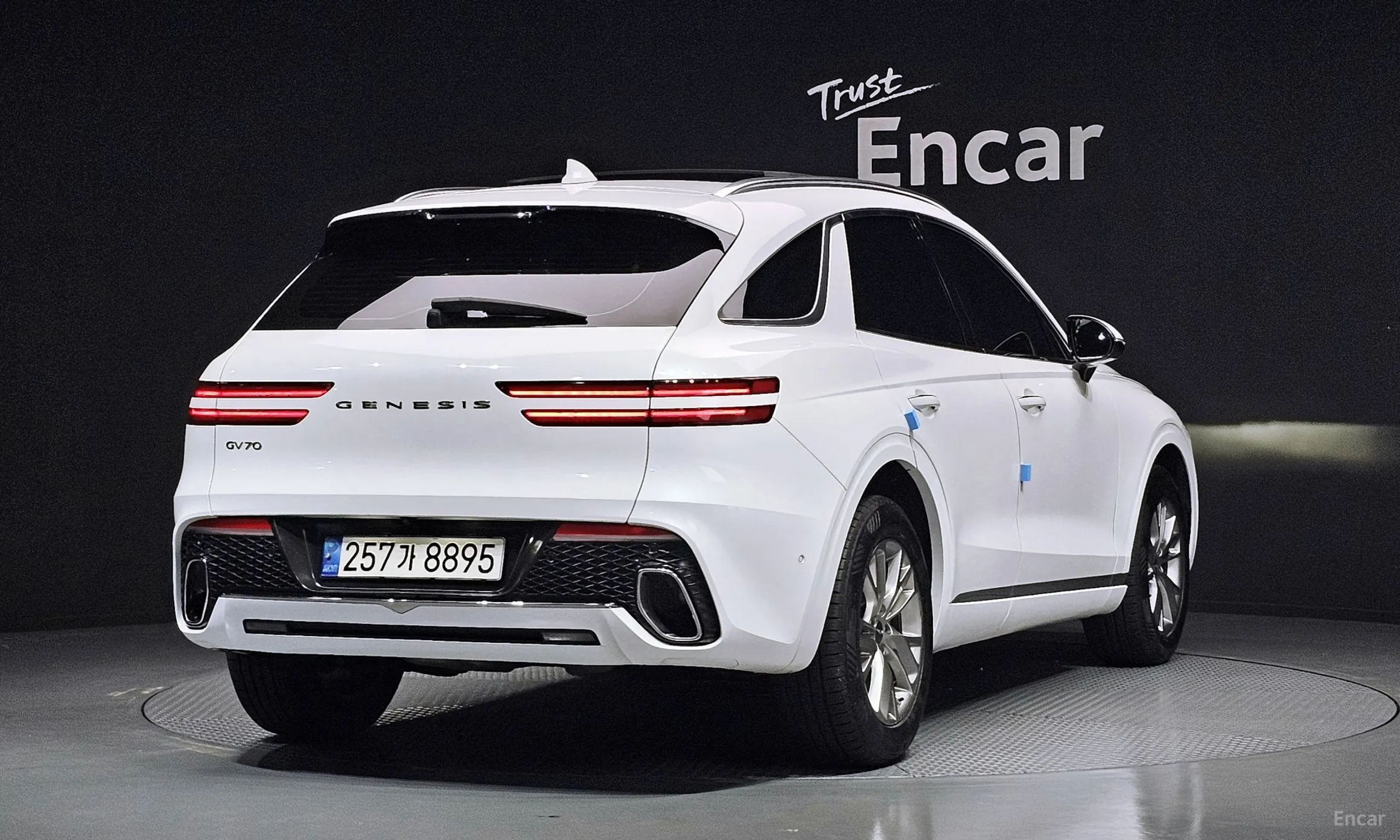 Genesis GV70 превью 2
