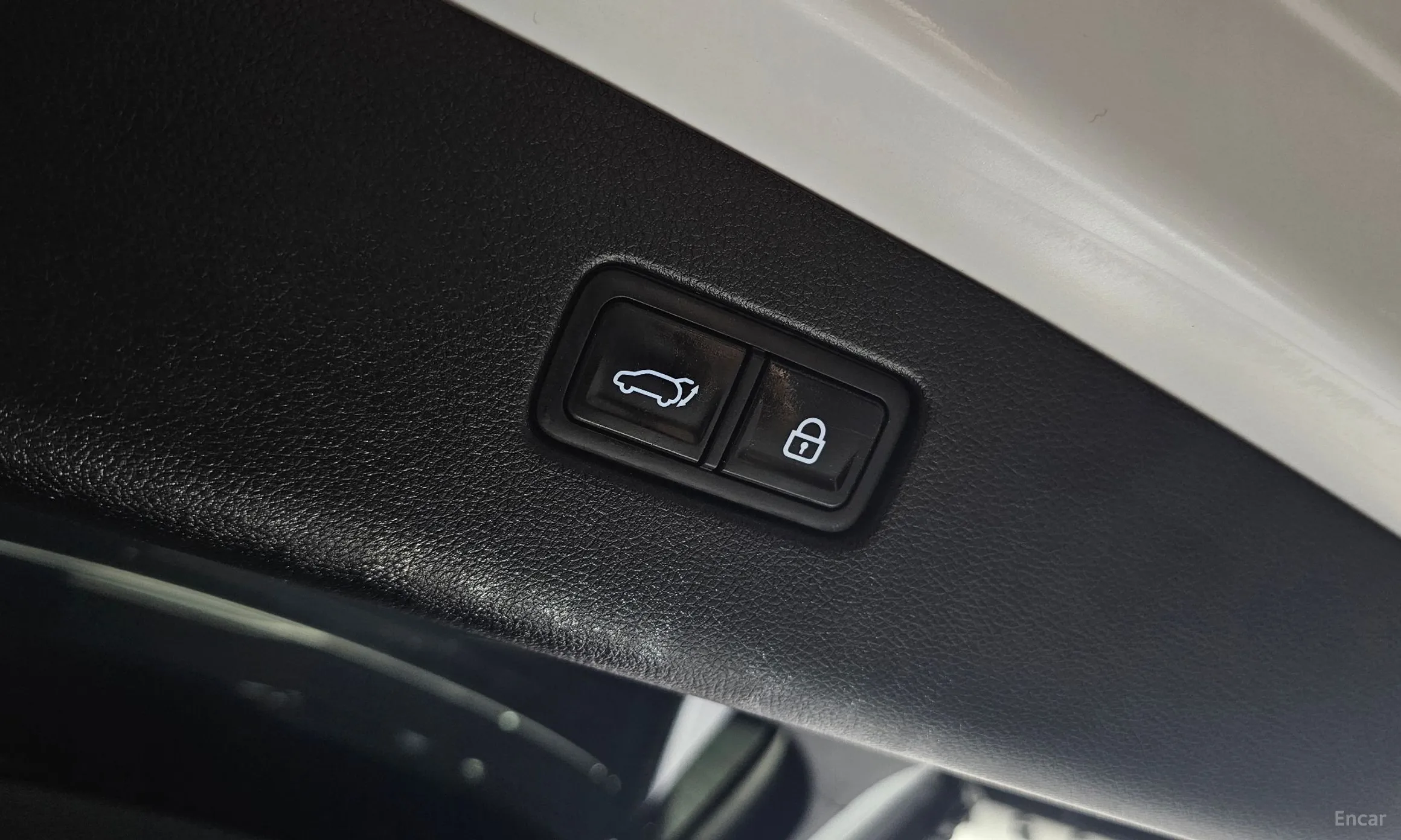 Genesis GV70 превью 17
