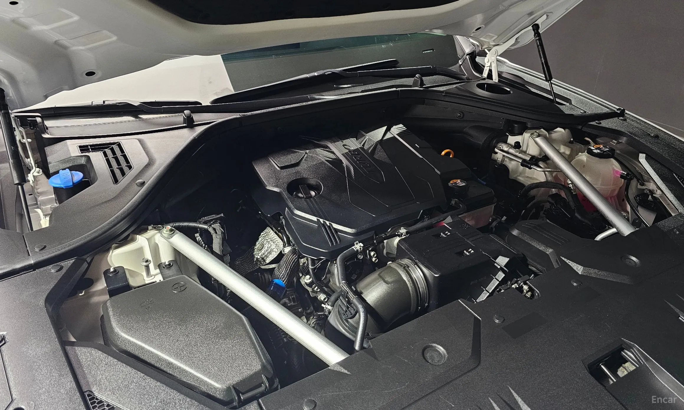 Genesis GV70 превью 6