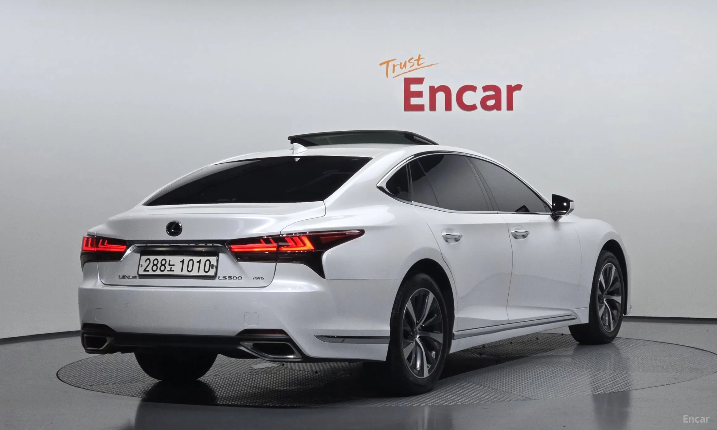 Lexus LS500 5th Generation