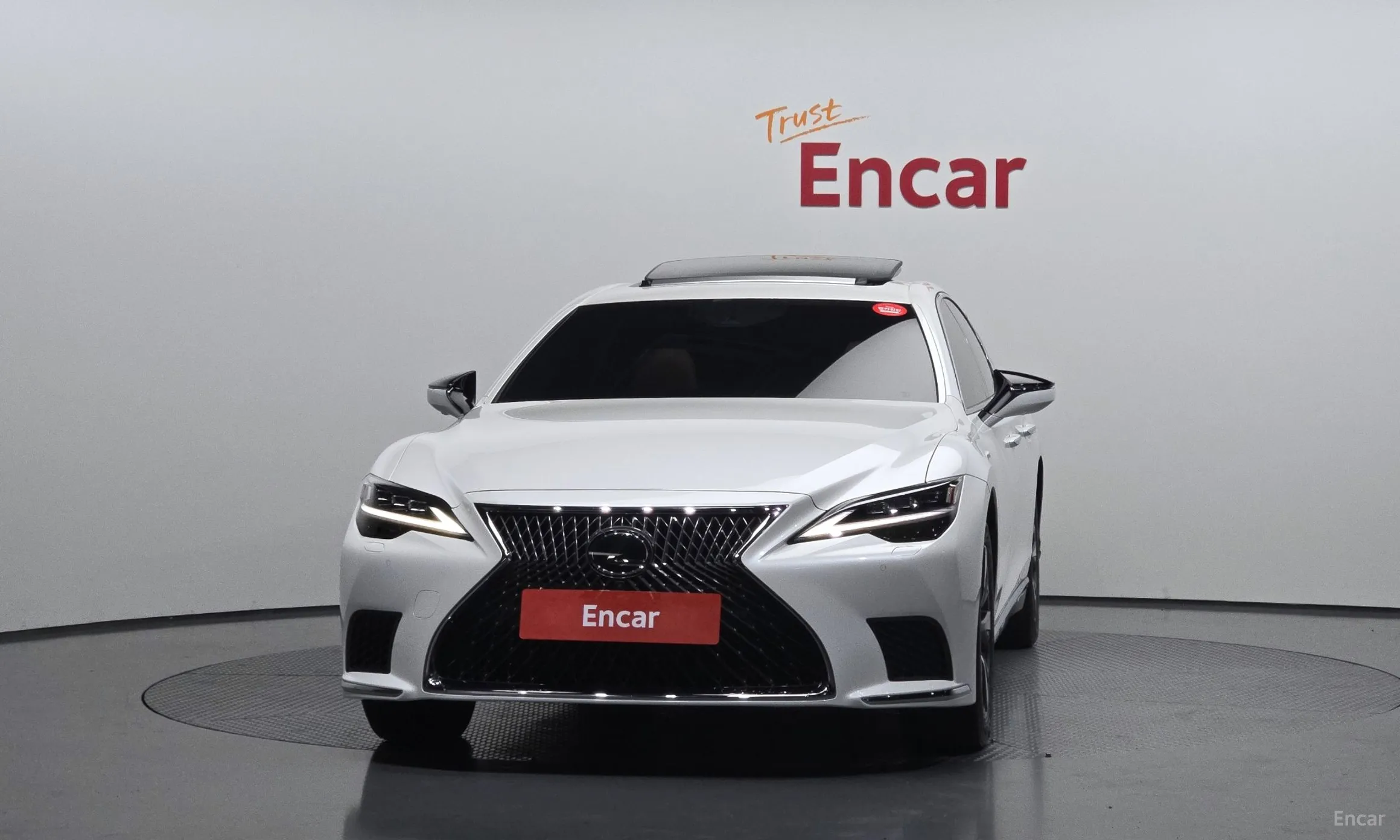 Lexus LS500 5th Generation превью 3