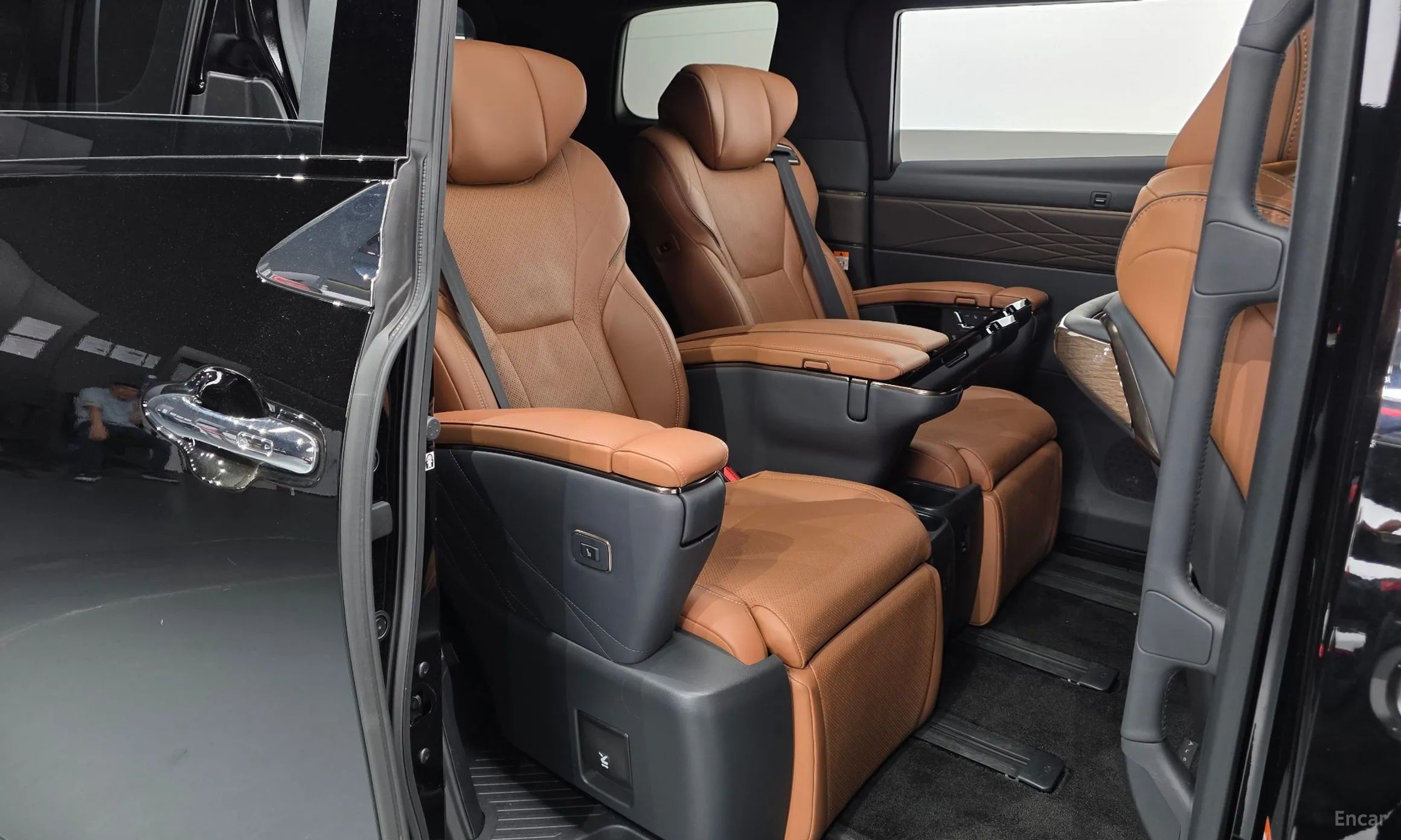 Toyota Alphard 4th Generation превью 12