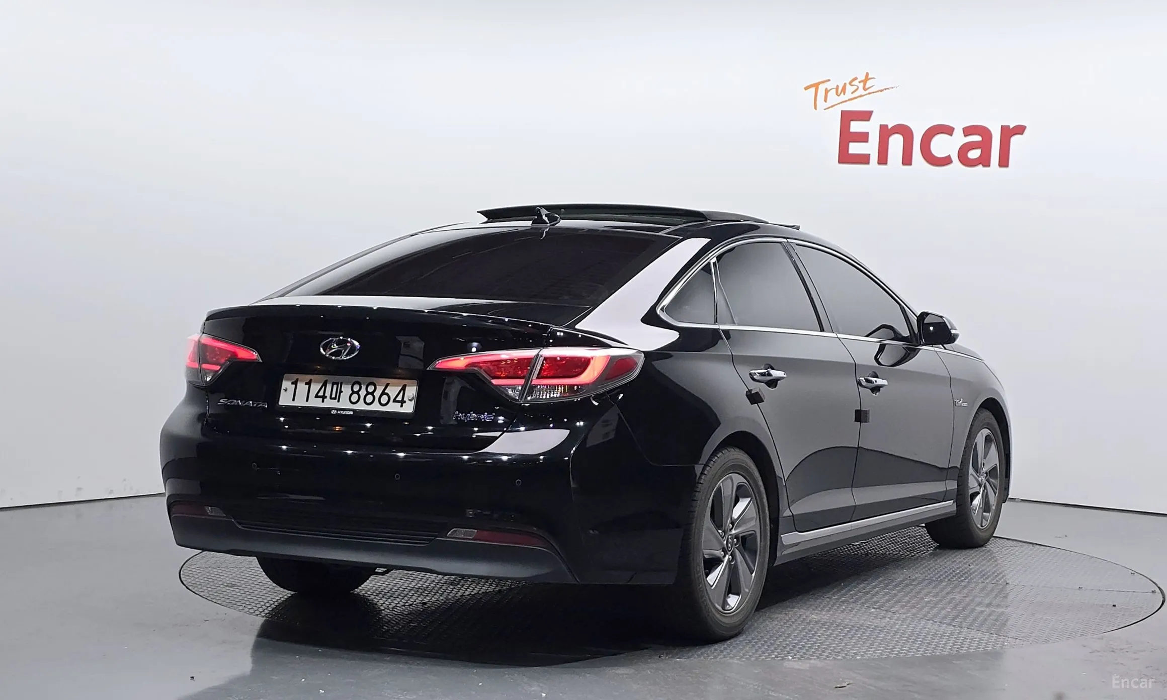 Hyundai LF Sonata Hybrid