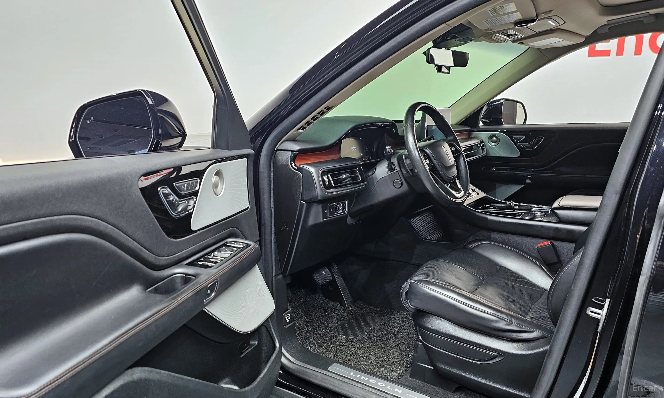 Lincoln Aviator 2nd Generation превью 10