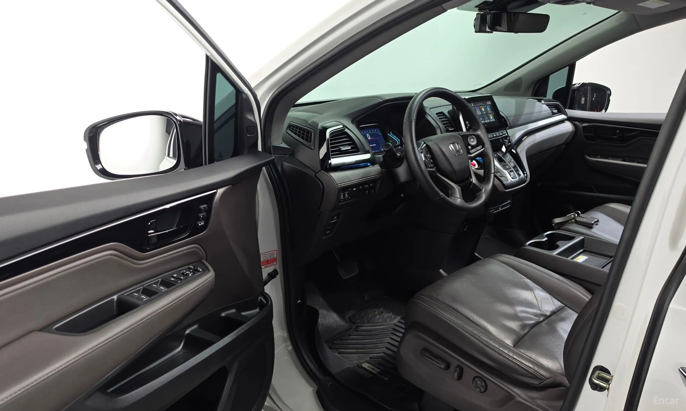 Honda Odyssey превью 10