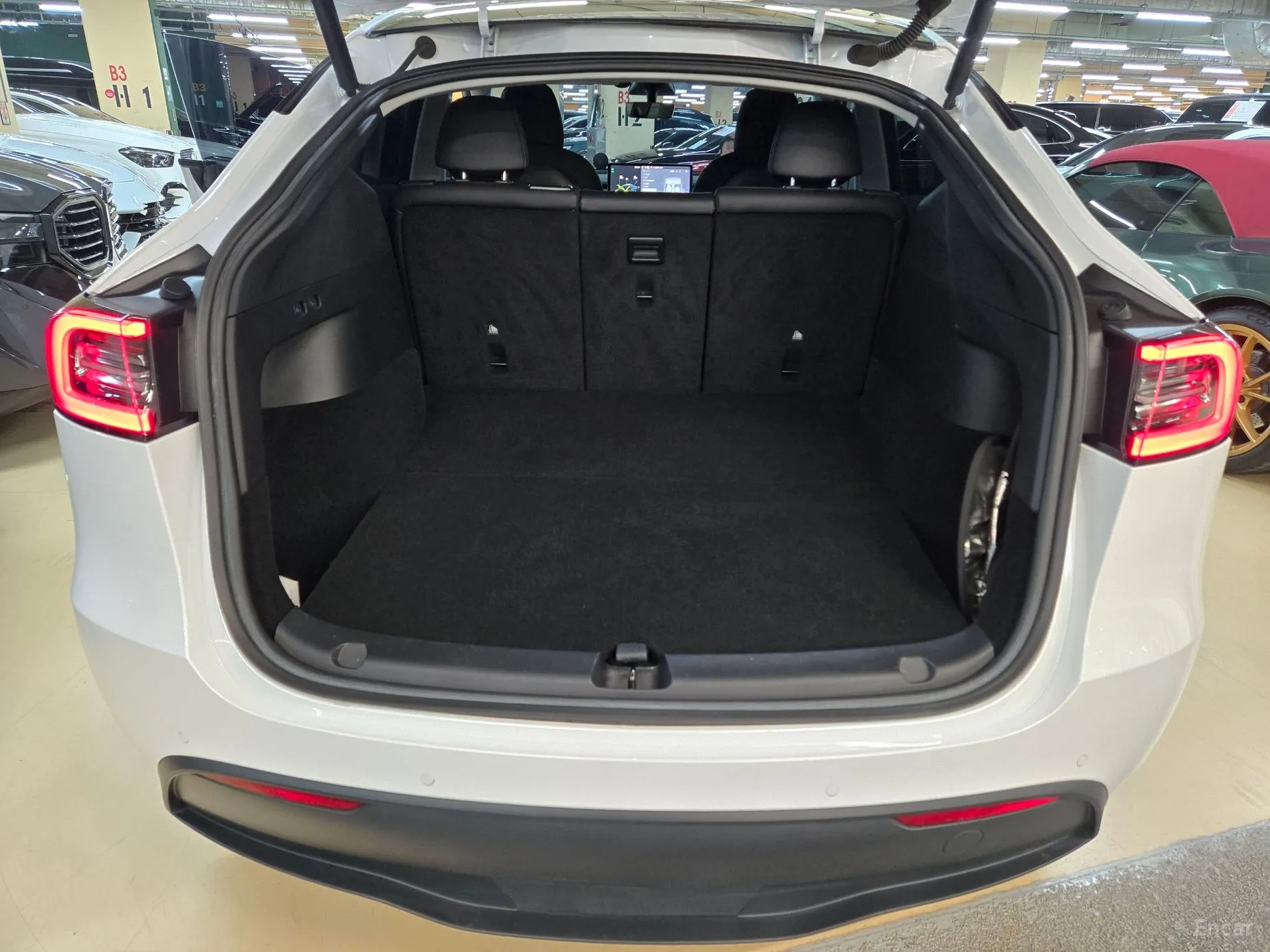 Tesla Model Y превью 11