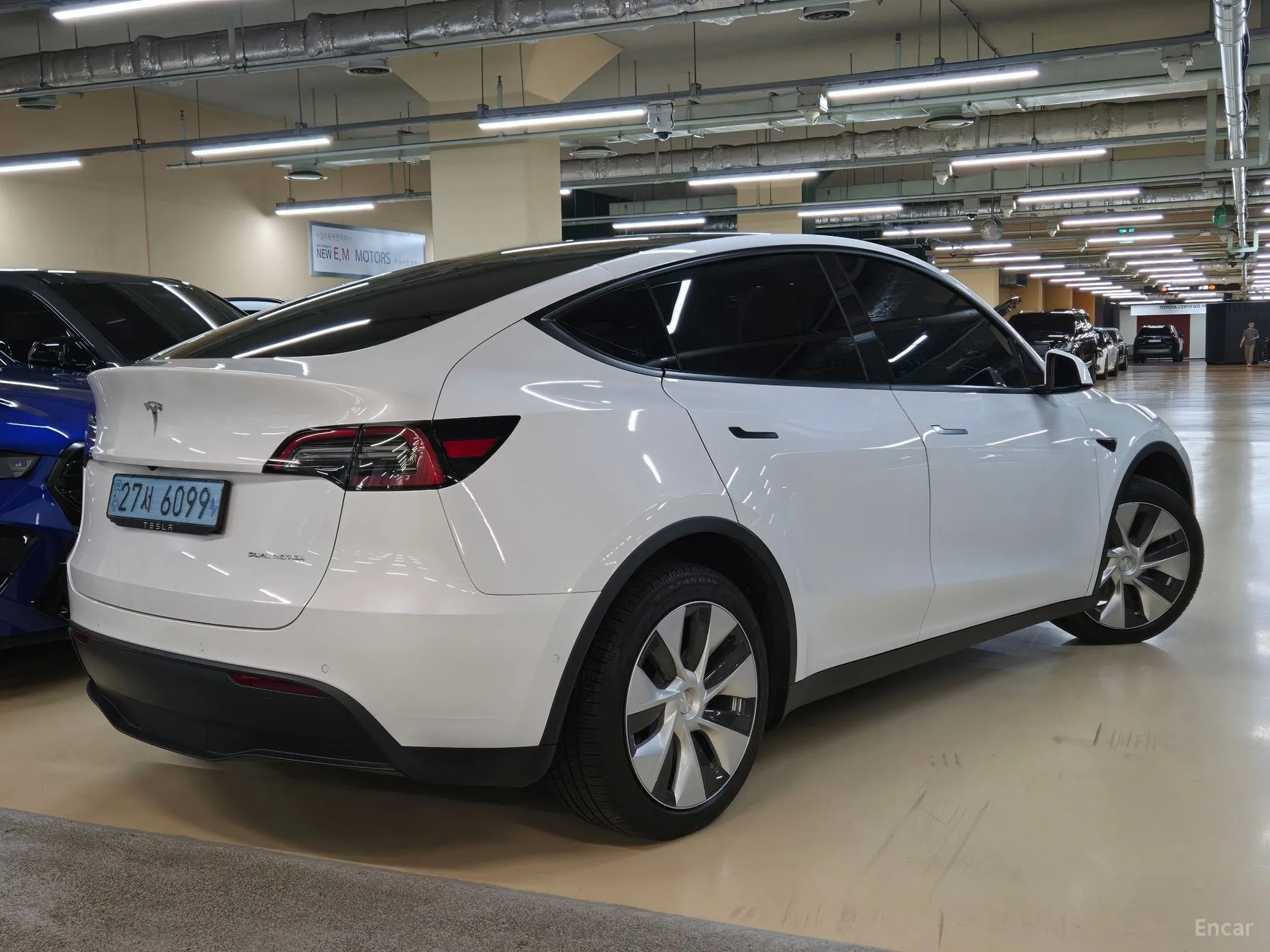 Tesla Model Y превью 20