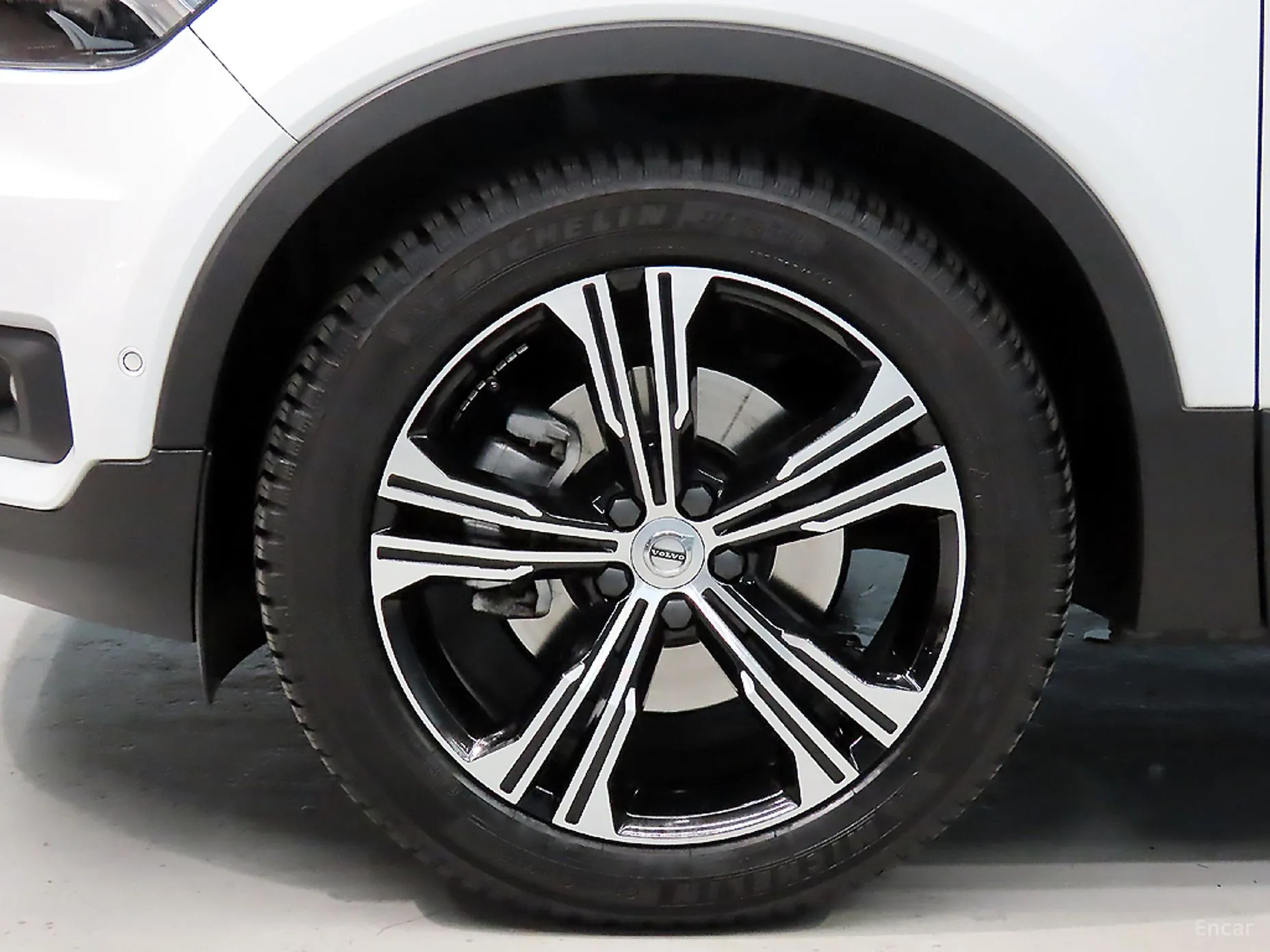 Volvo XC40 превью 20