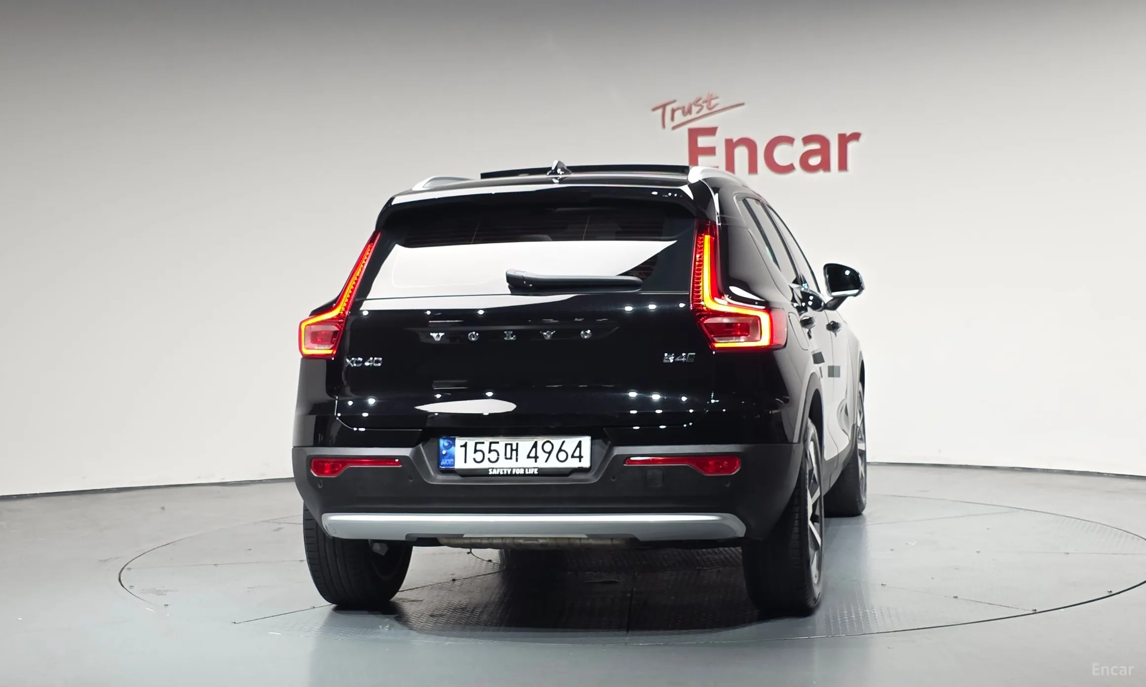 Volvo XC40 превью 4