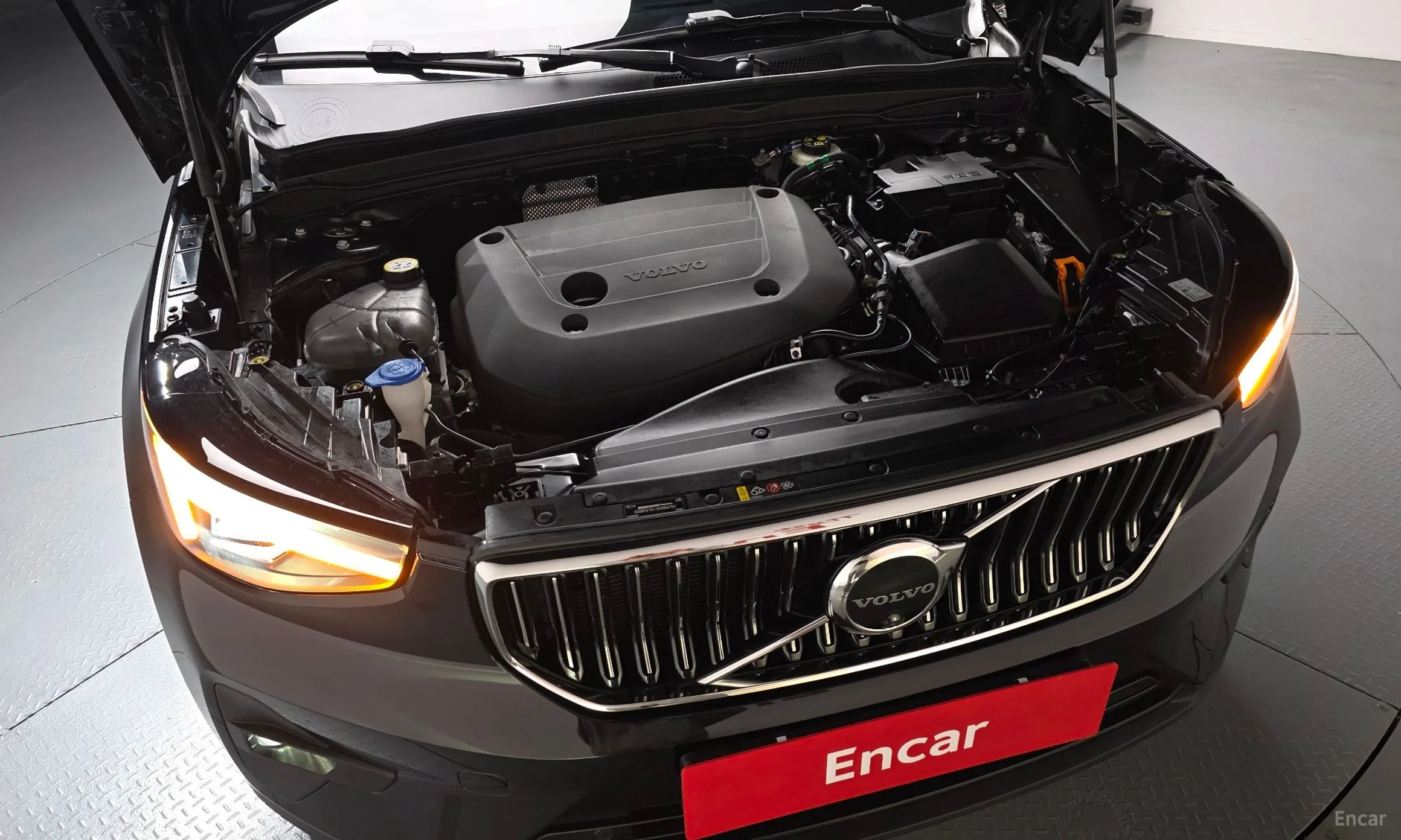 Volvo XC40 превью 6