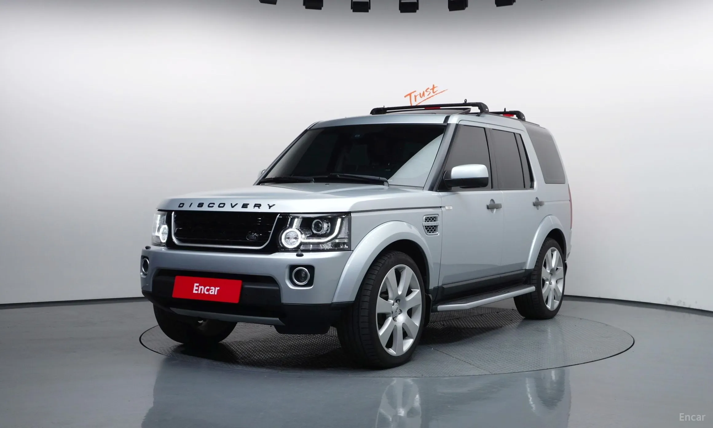 Land Rover Discovery 4
