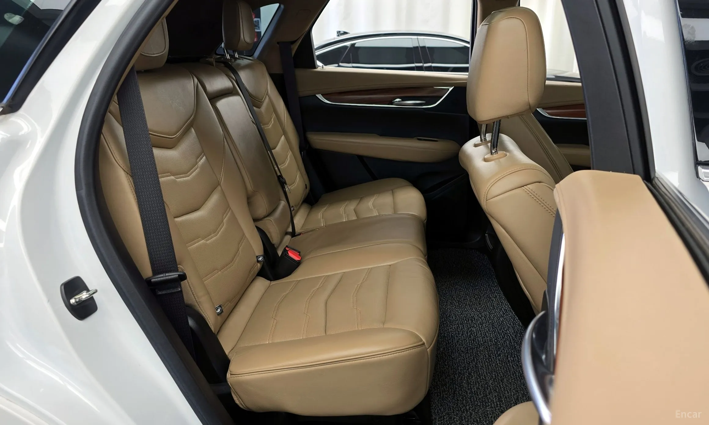 Cadillac XT5 превью 11