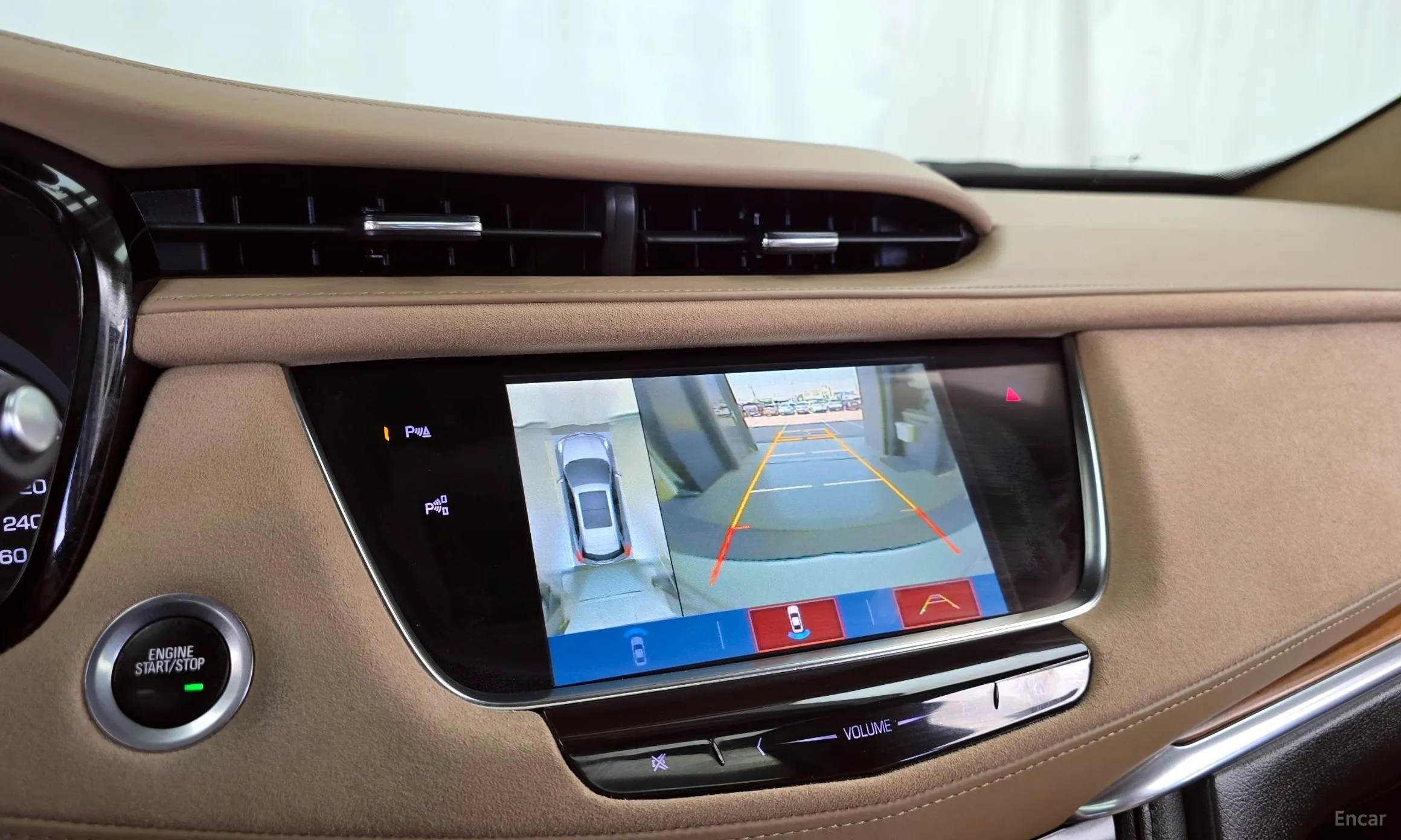 Cadillac XT5 превью 14