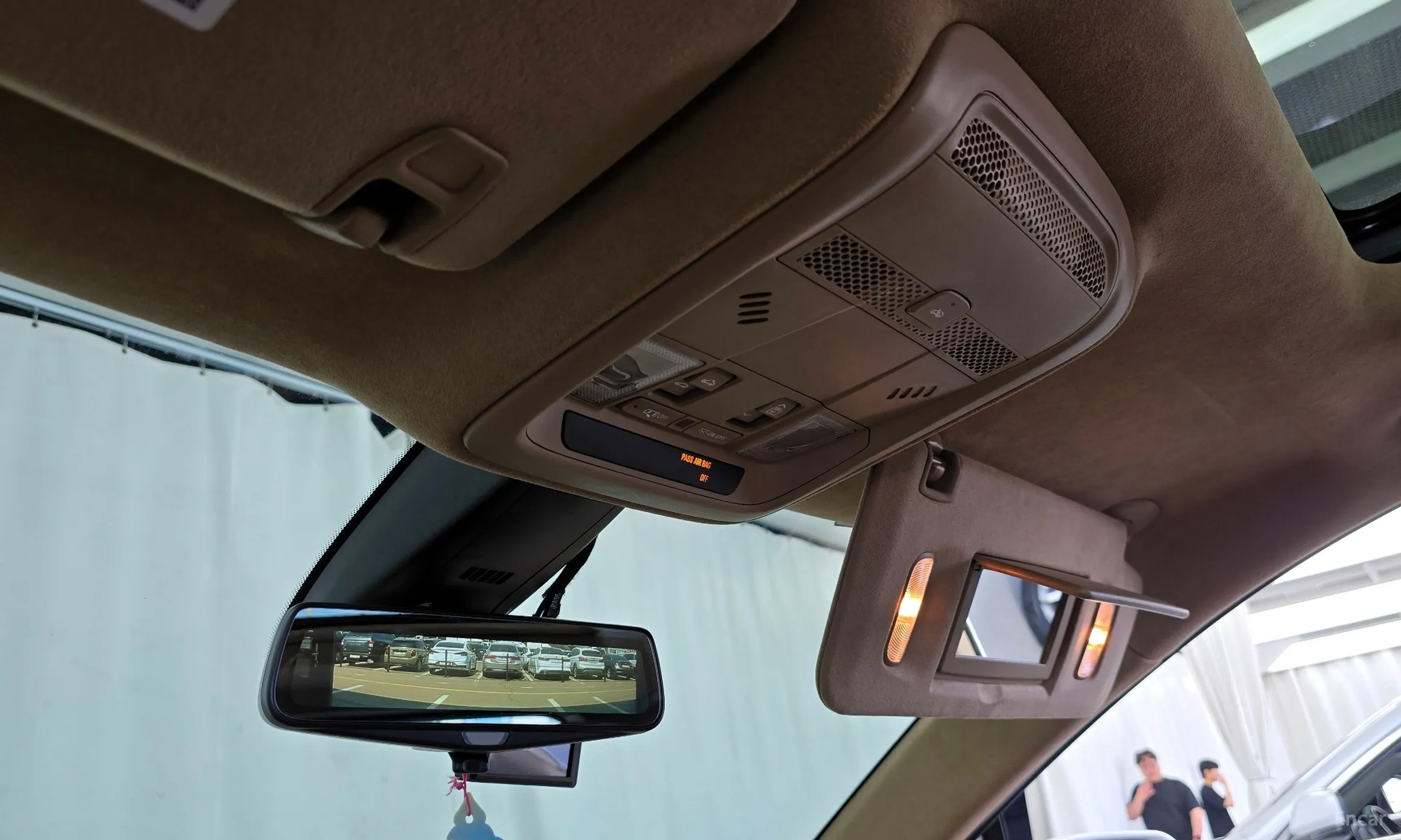 Cadillac XT5 превью 19