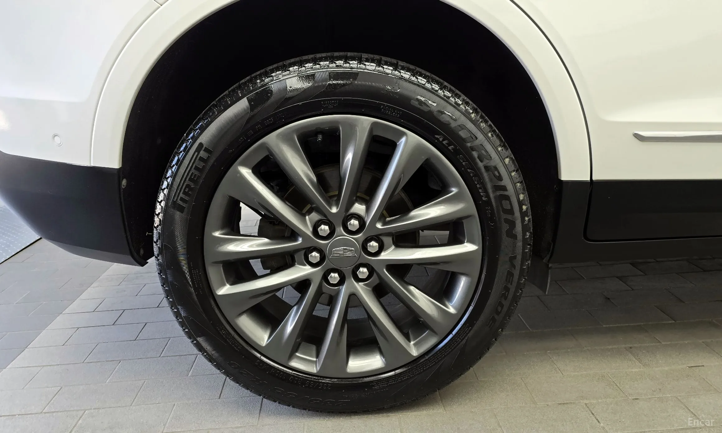 Cadillac XT5 превью 5