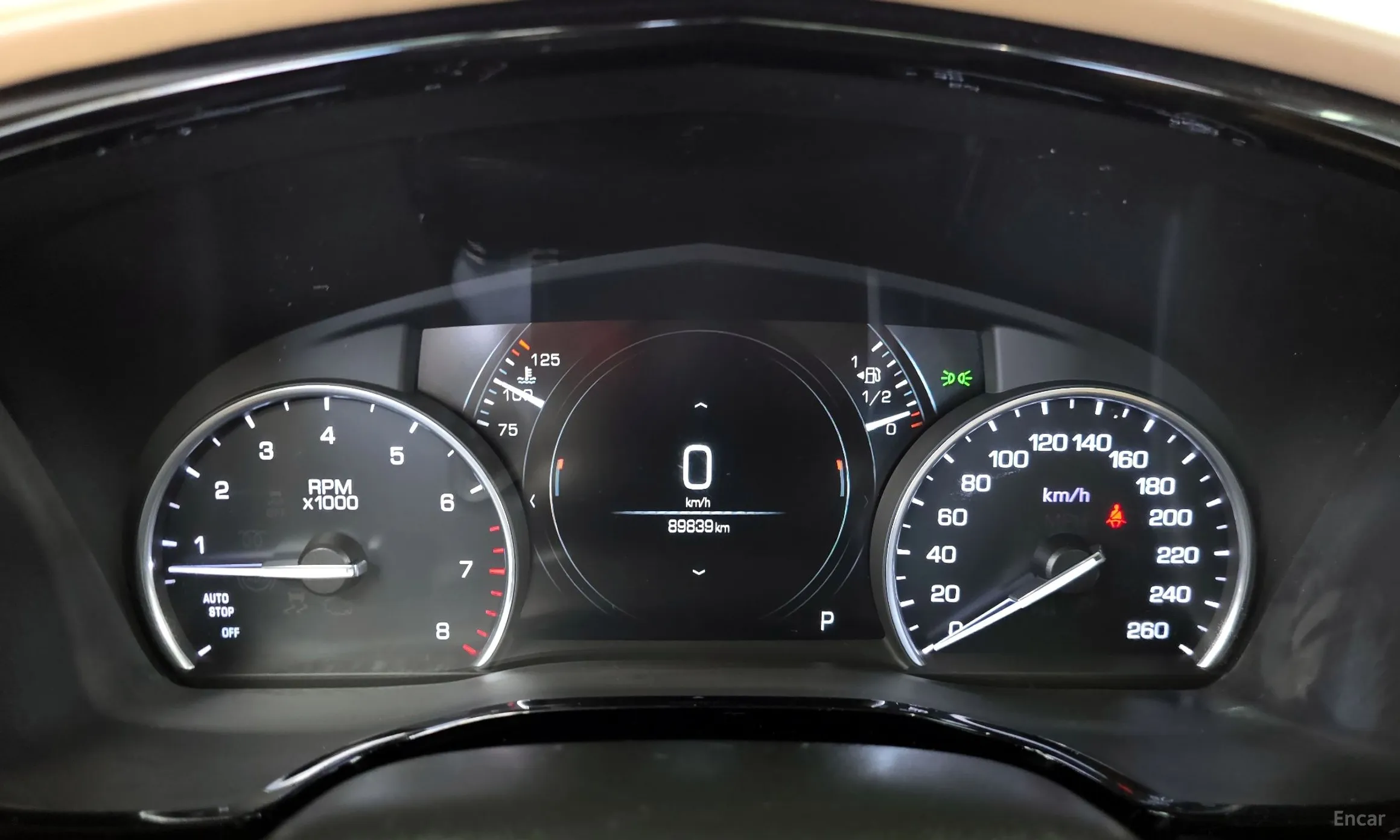 Cadillac XT5 превью 8