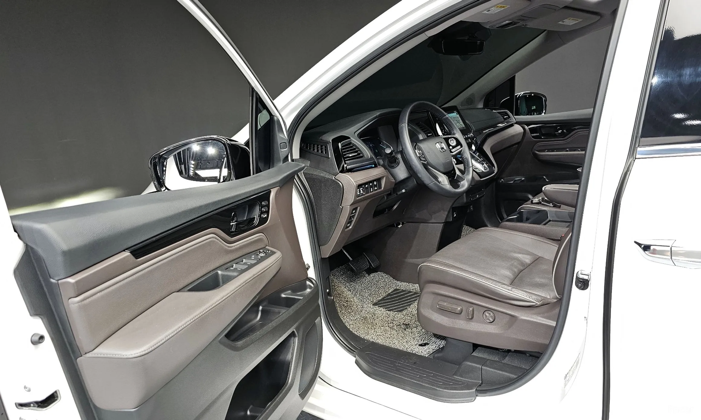 Honda Odyssey превью 10