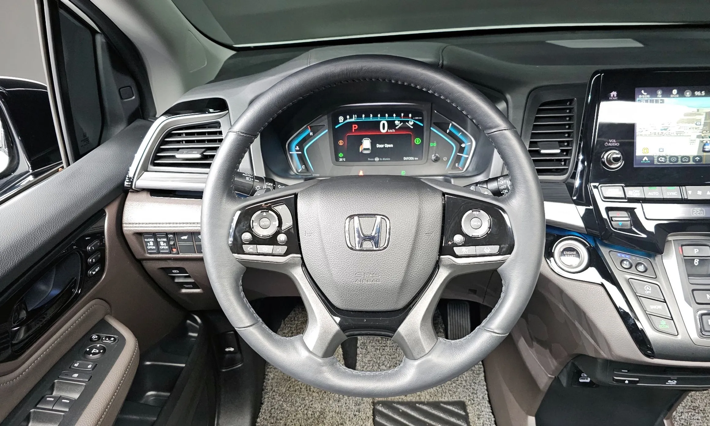 Honda Odyssey превью 12
