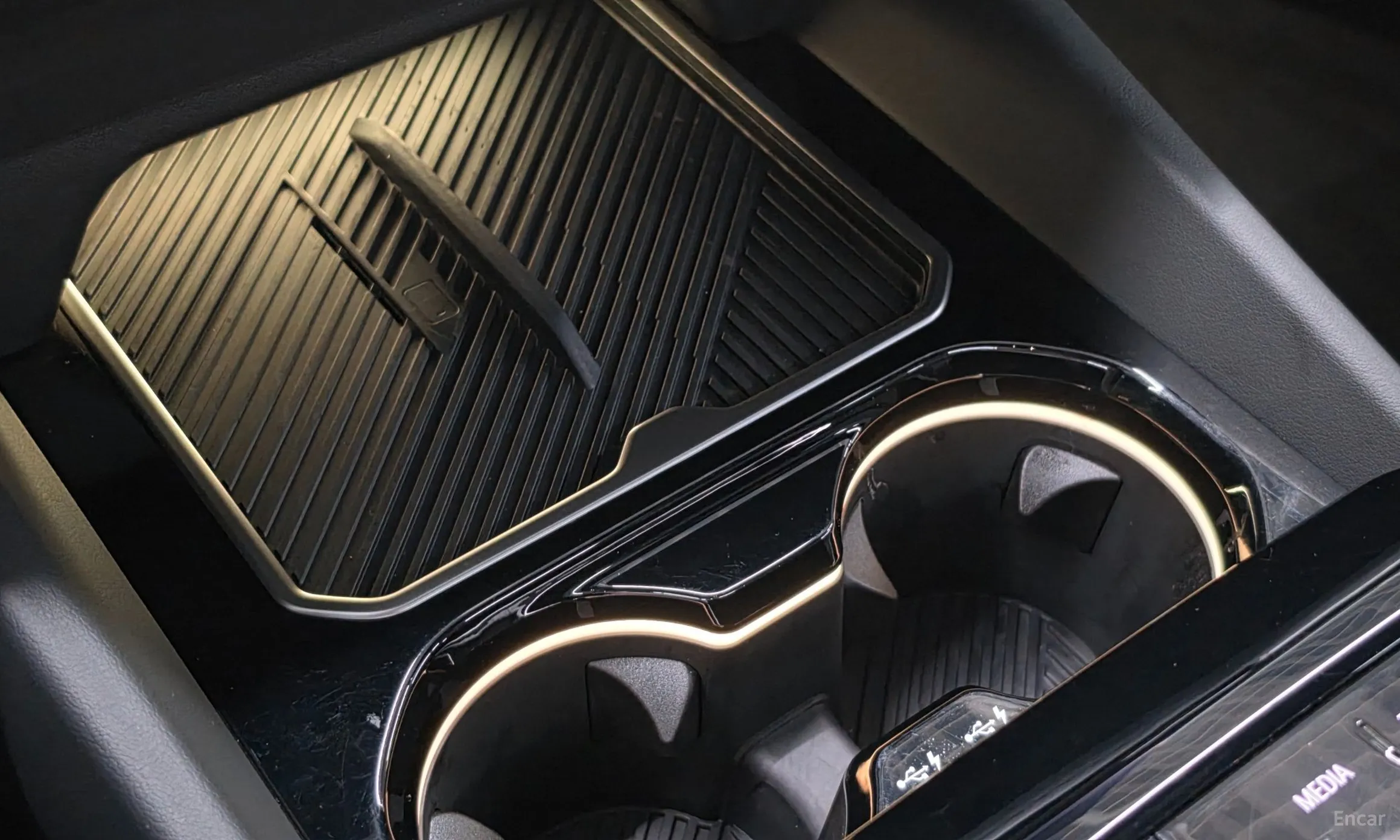 BMW 5 Series (G60) превью 14