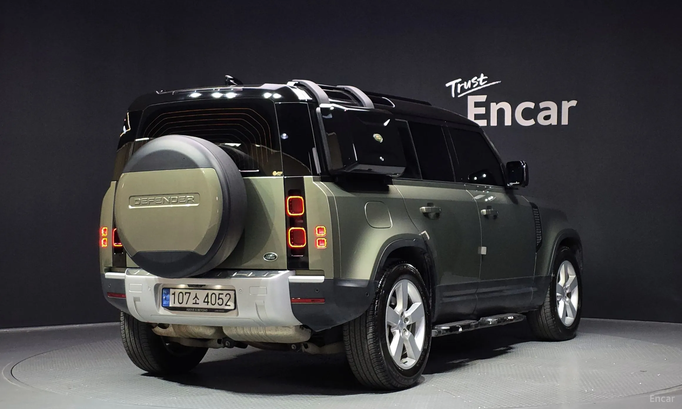 Land Rover Defender (L663)
