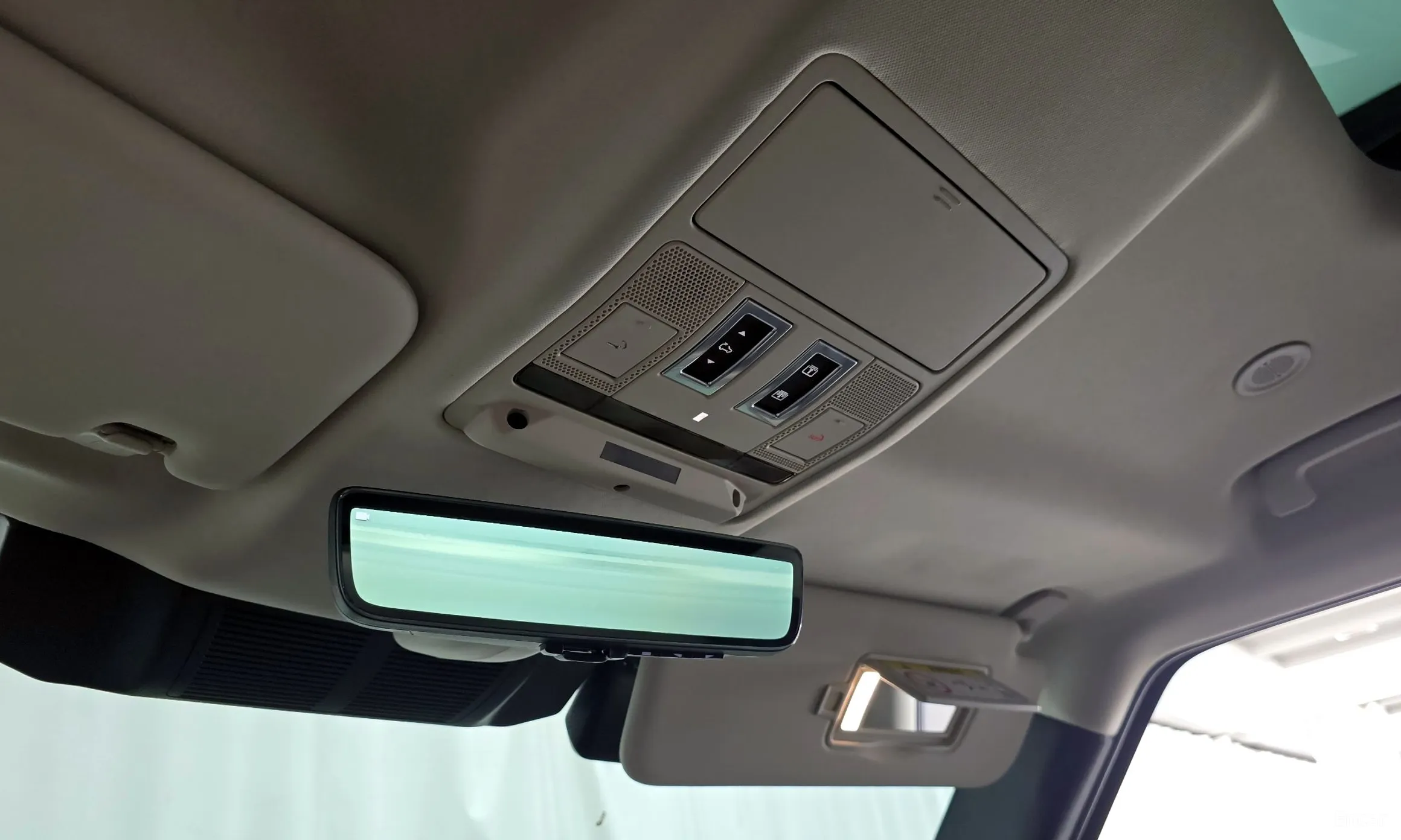 Land Rover Defender (L663) превью 18