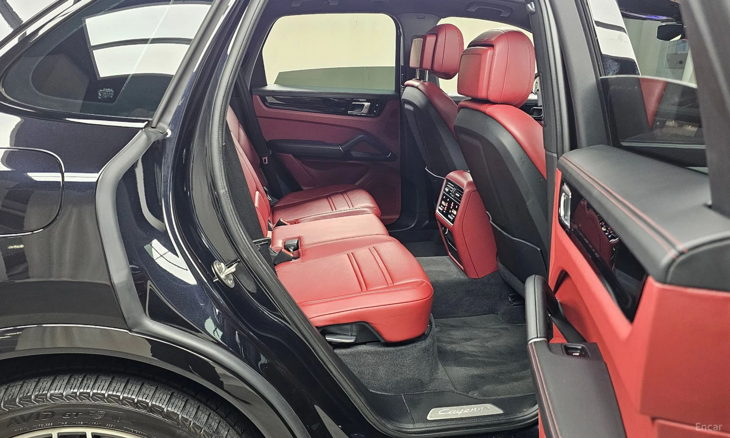 Porsche Cayenne (PO536) превью 11