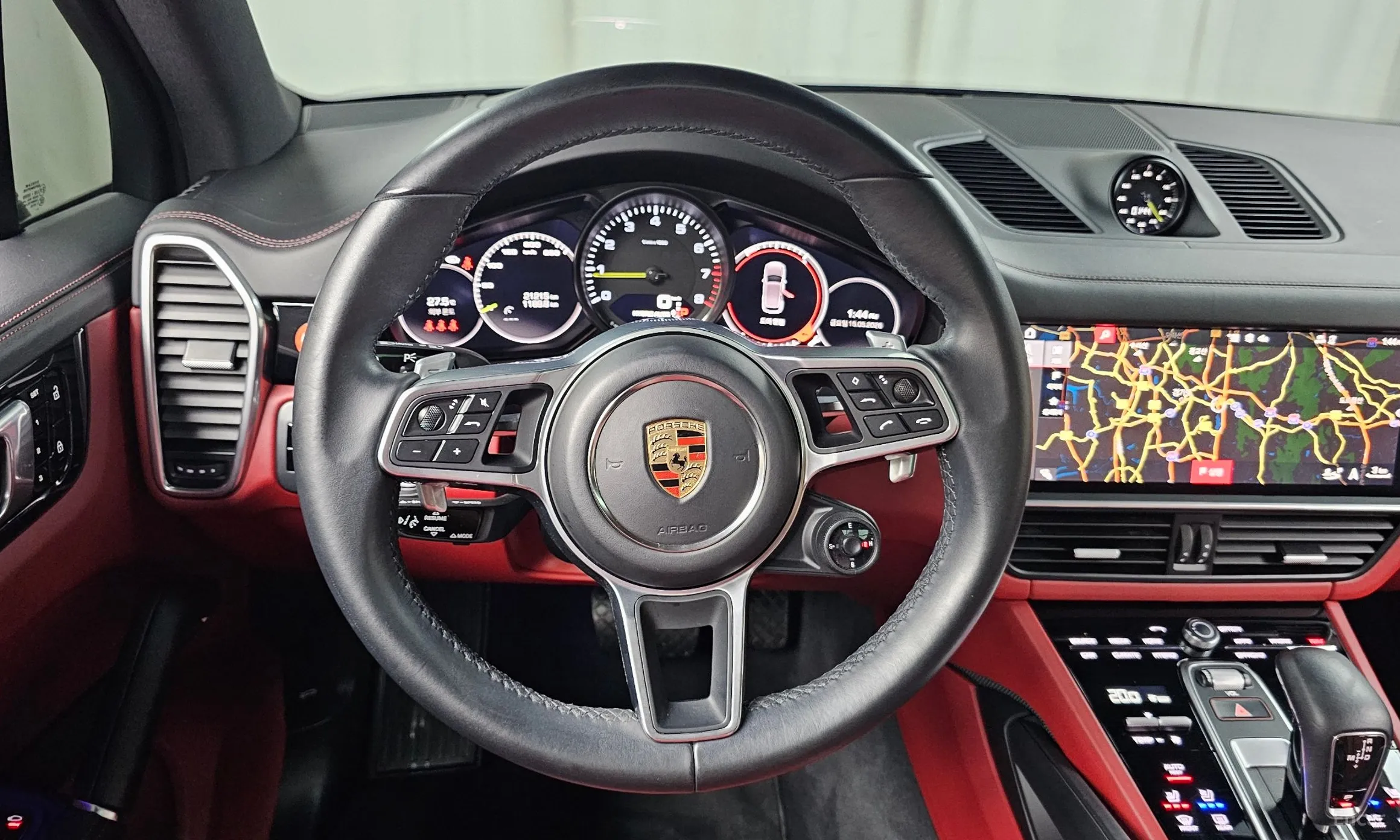 Porsche Cayenne (PO536) превью 13