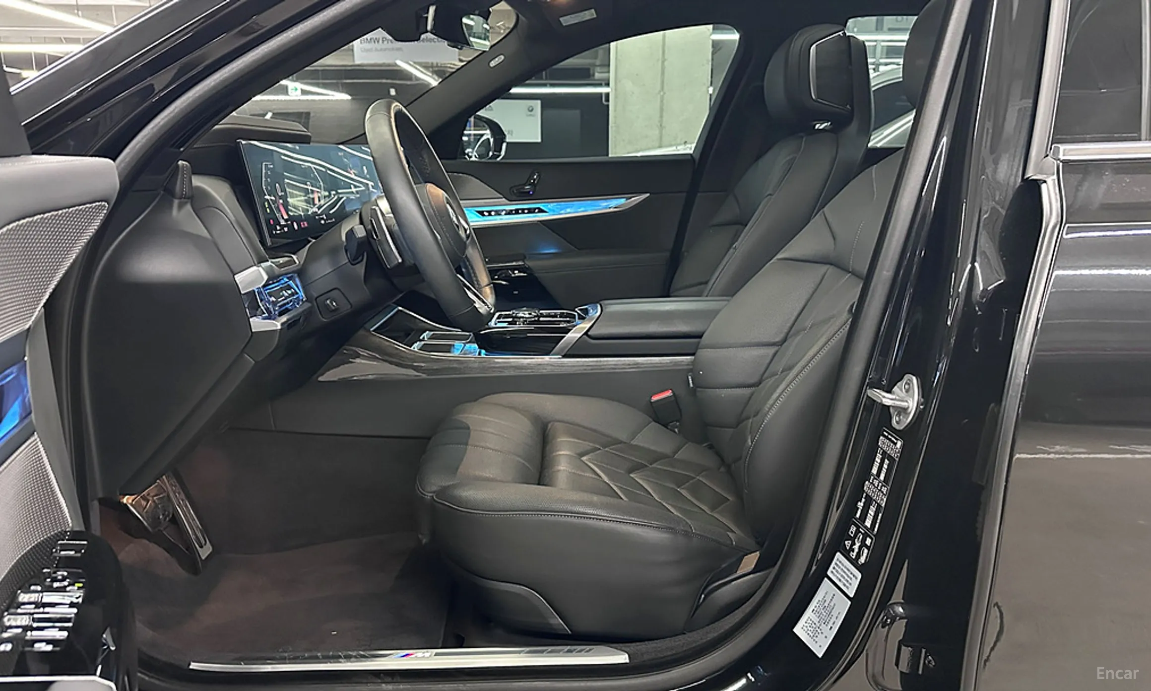 BMW 7 Series (G70) превью 10
