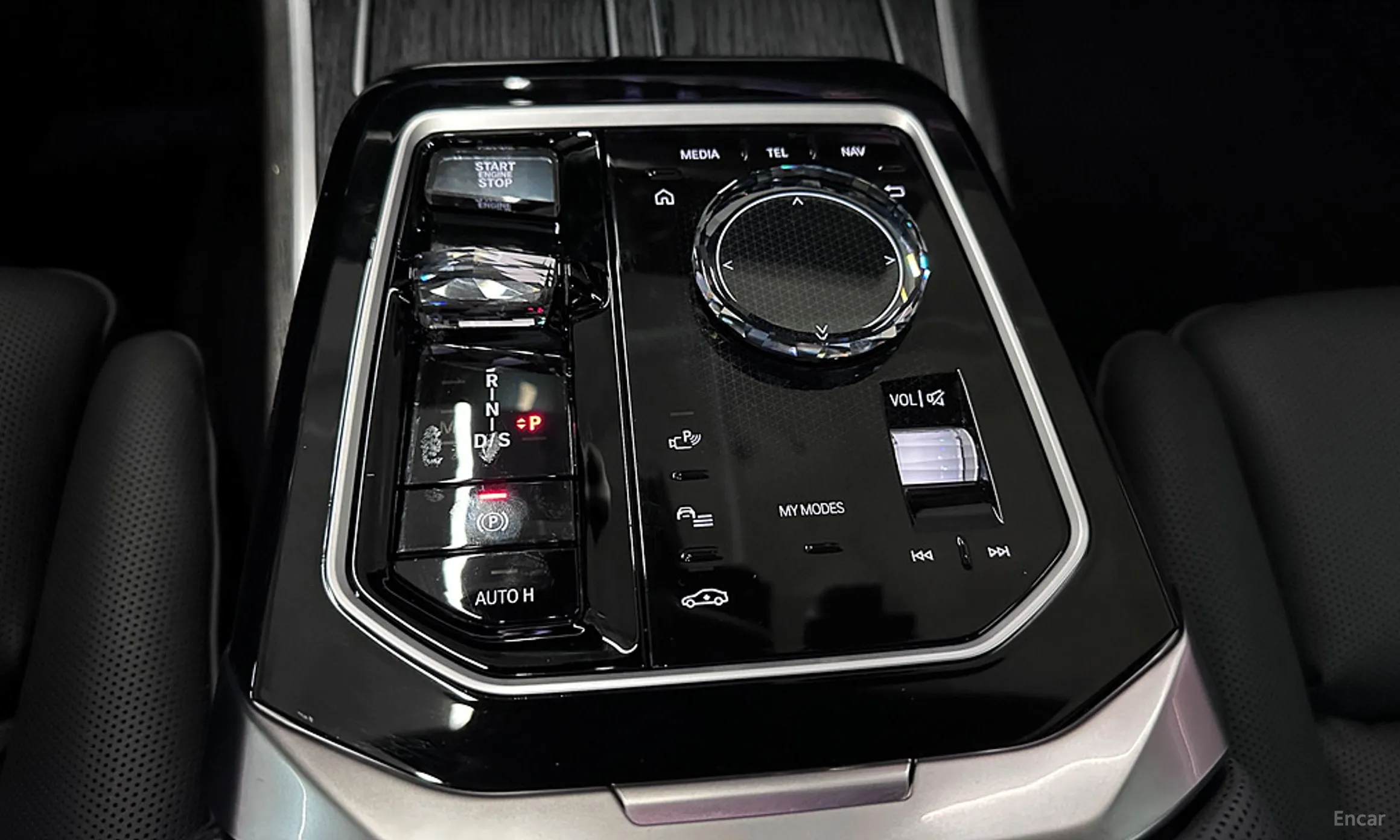 BMW 7 Series (G70) превью 9
