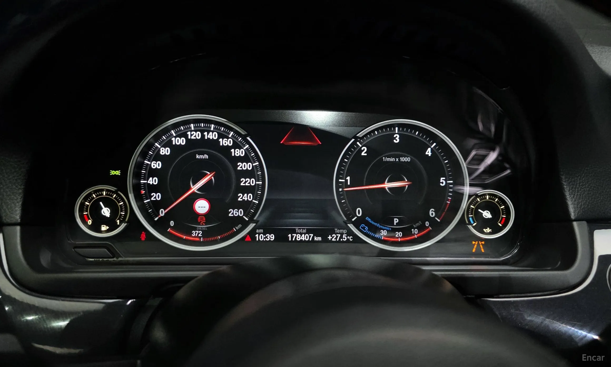 BMW 5 Series (F10) превью 8