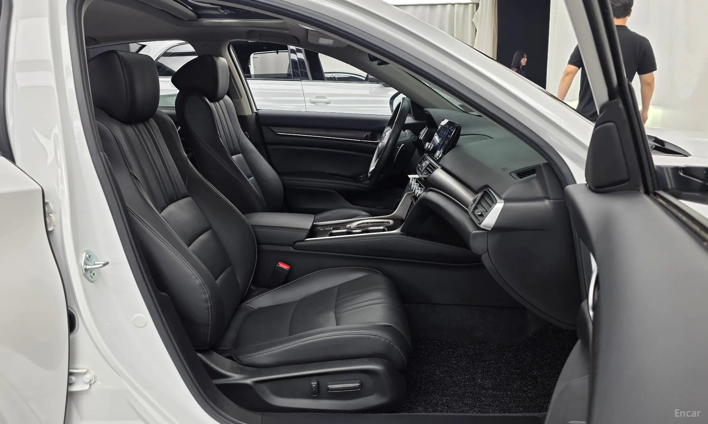 Honda Accord 10th Generation превью 11