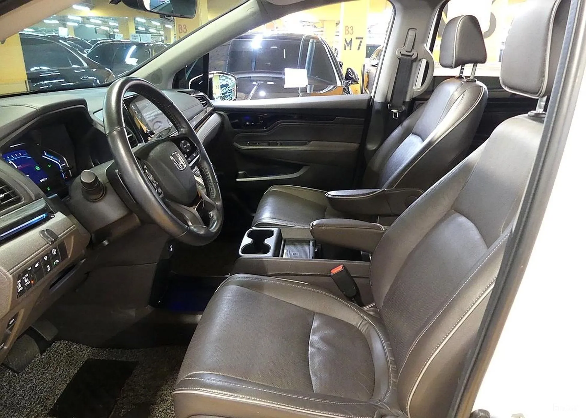 Honda Odyssey превью 10